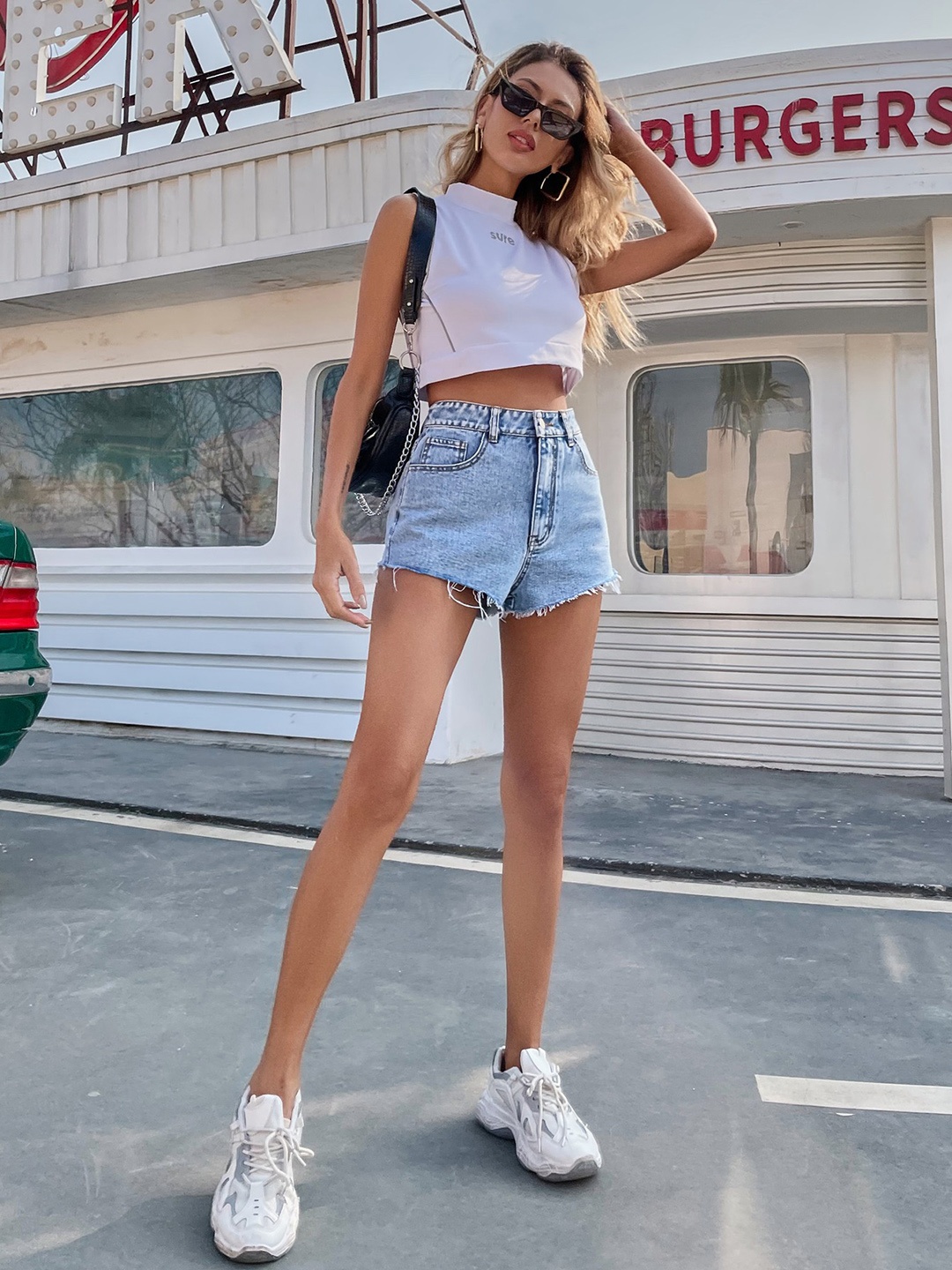 

URBANIC Women Blue Denim Pocket Patchwork Hot Pants Shorts