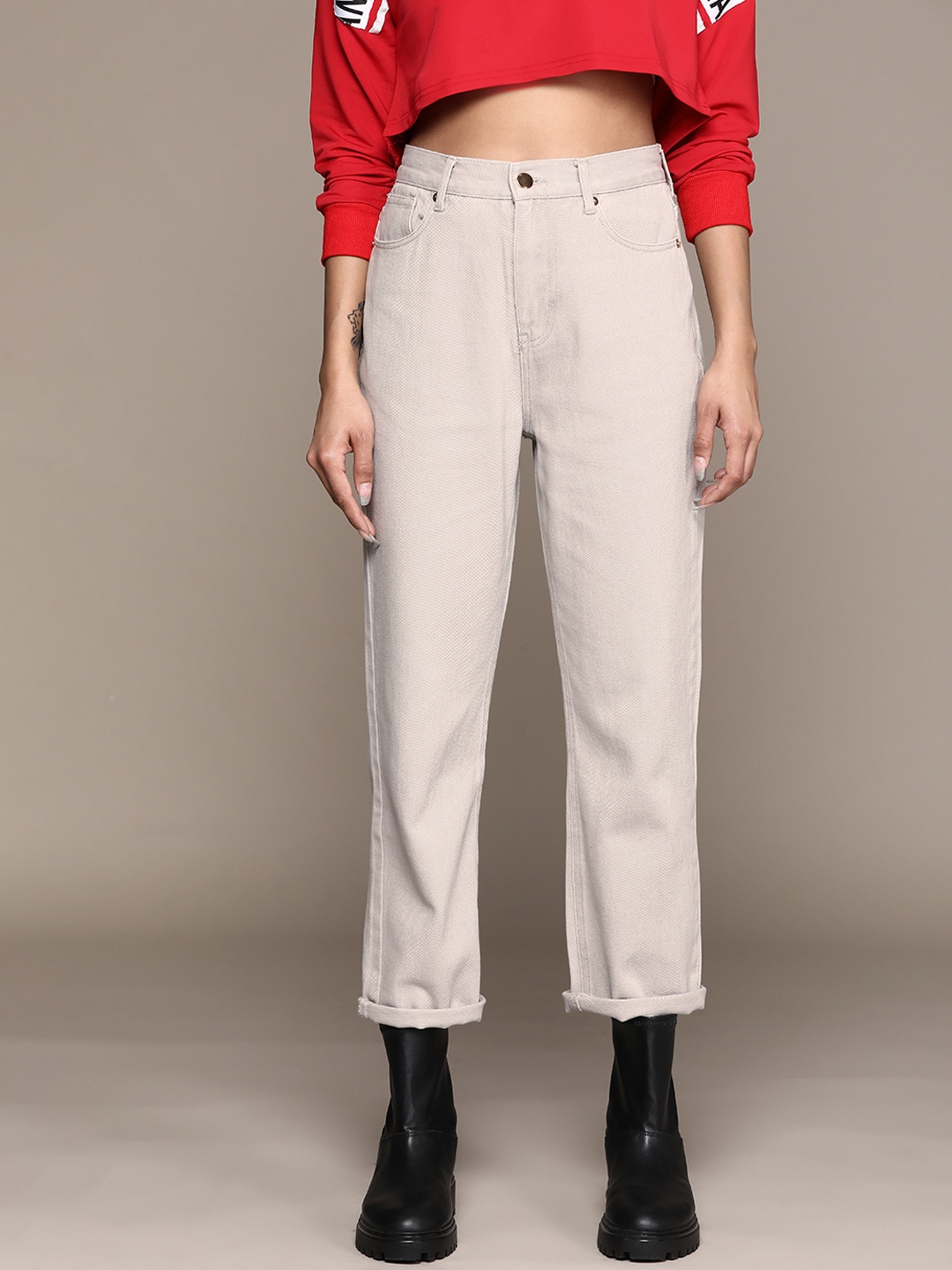

URBANIC Women Grey Straight Fit Light Fade Stretchable Jeans