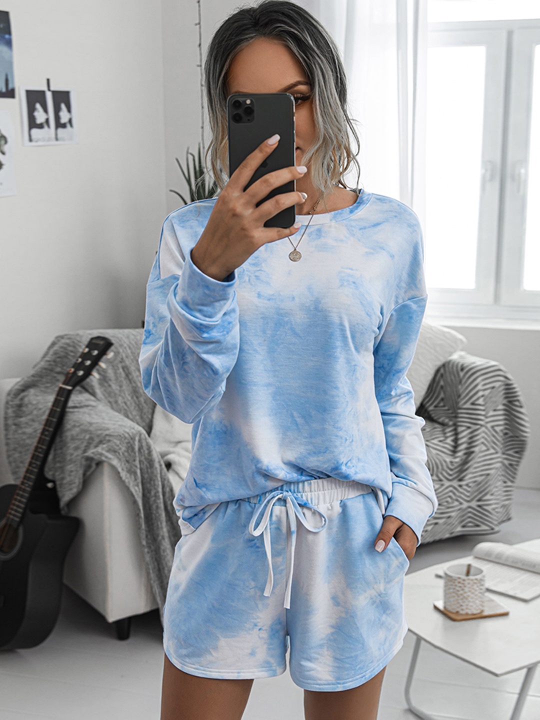 

URBANIC Women Blue & White Printed Night suit