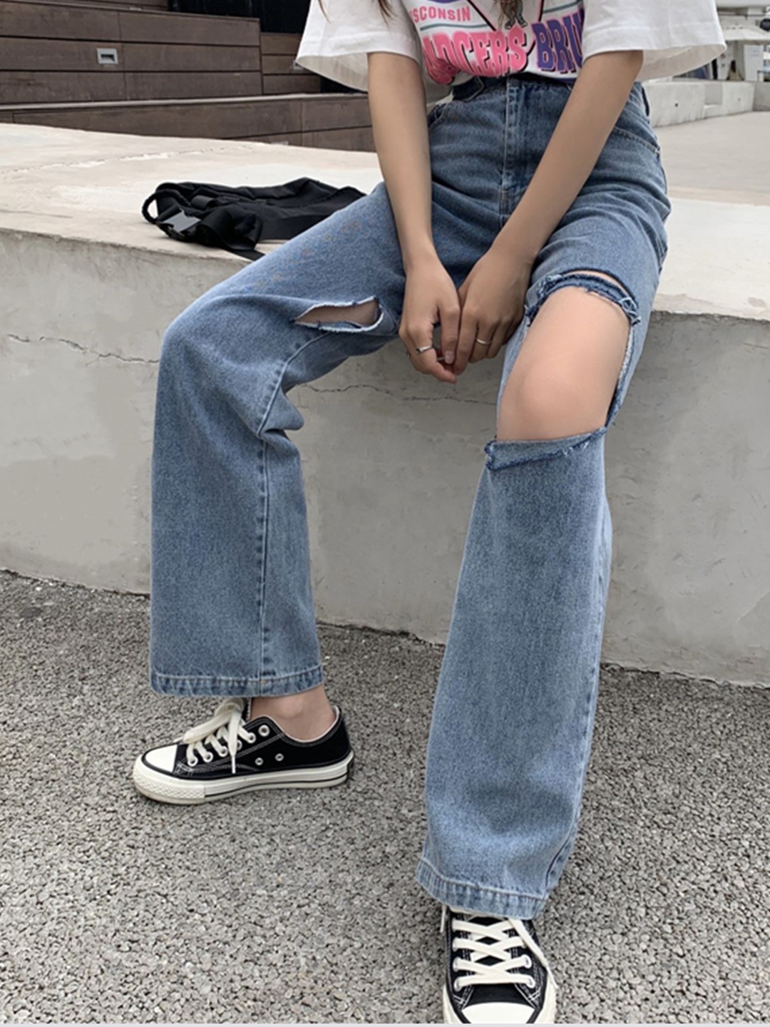 

URBANIC Women Blue Wide Leg Slash Knee Jeans