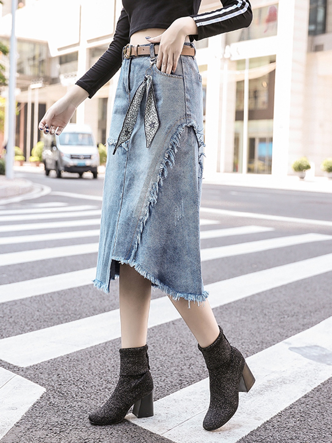 

URBANIC Women Blue Pure Cotton Solid A-Line Skirt