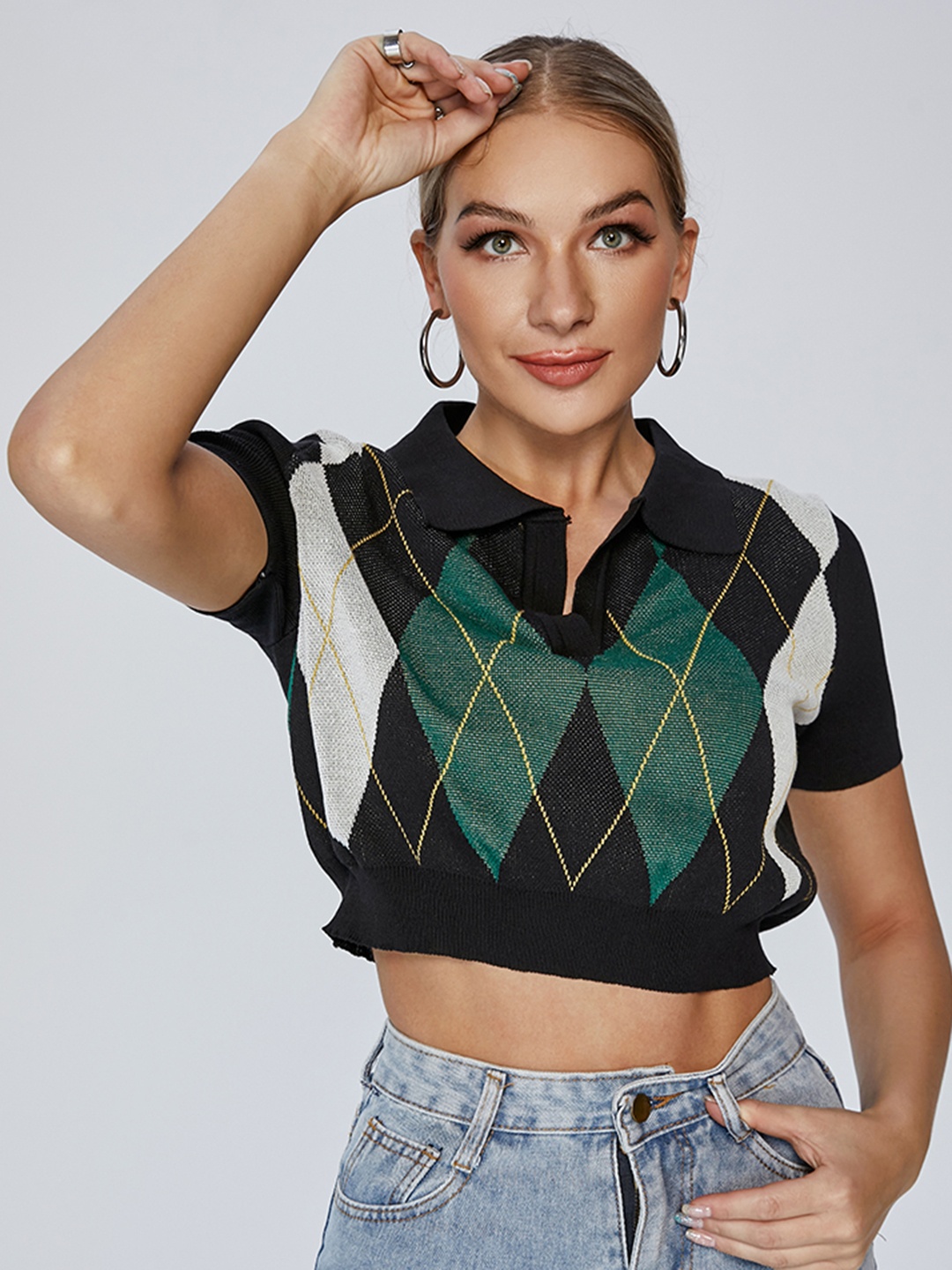 

URBANIC Women Black & Green Geometric Print Pullover