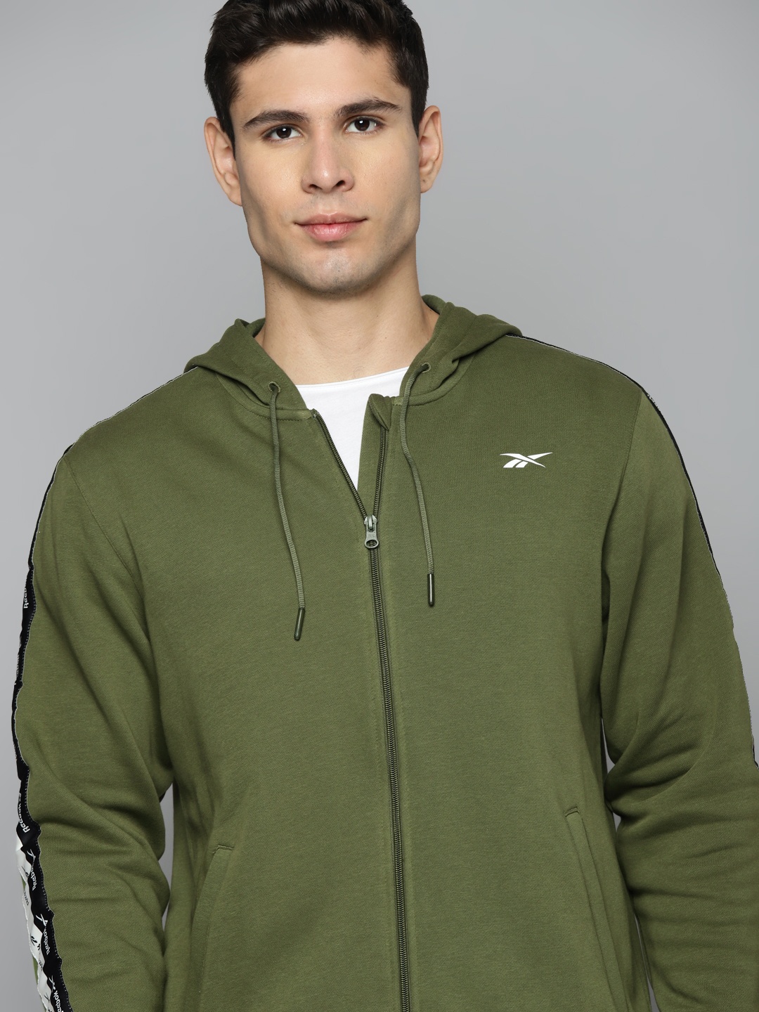 

Reebok Men Olive Green PERF Hooded Training Sweatshirt