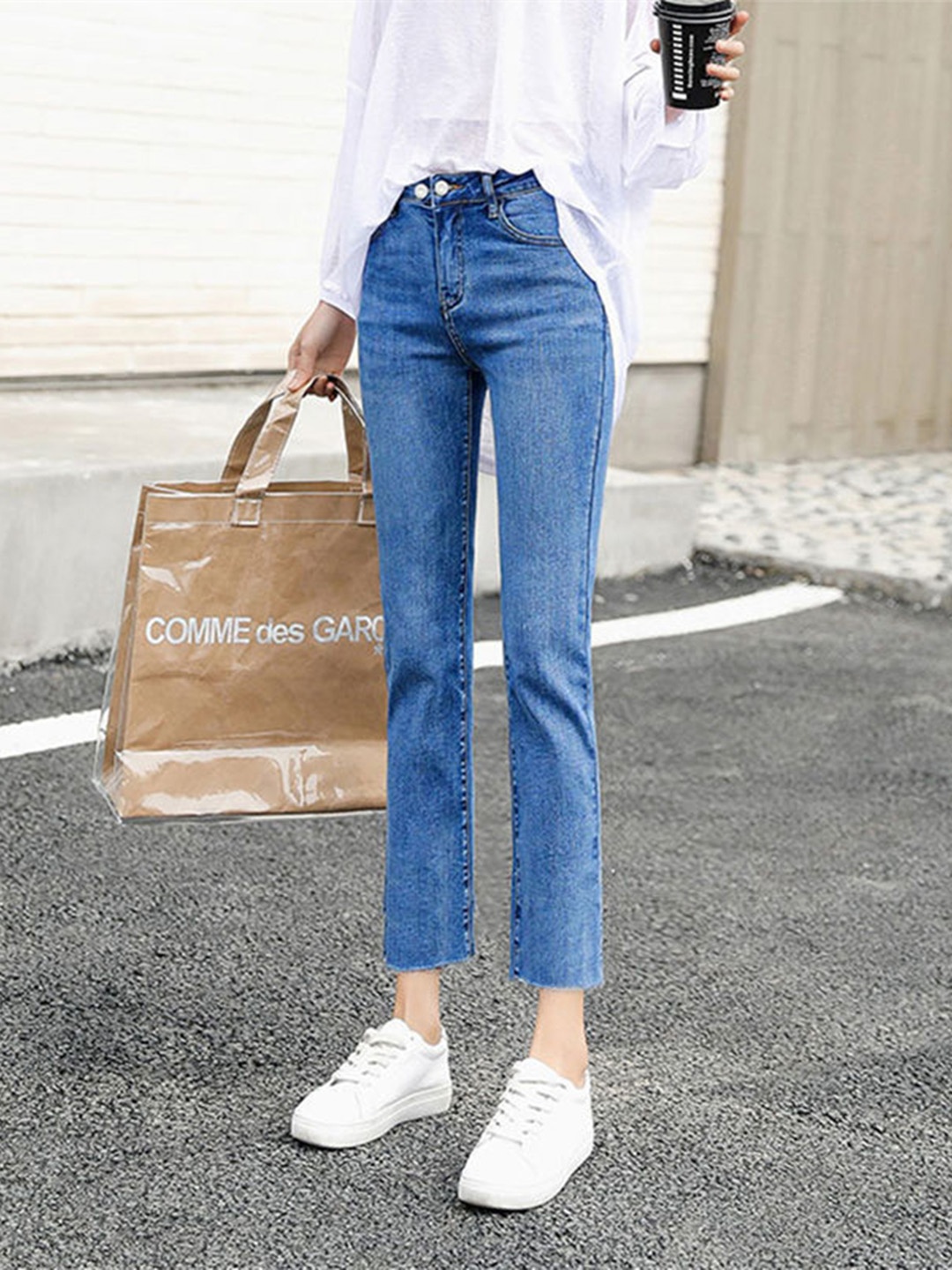 

URBANIC Women Blue Straight Fit Jeans