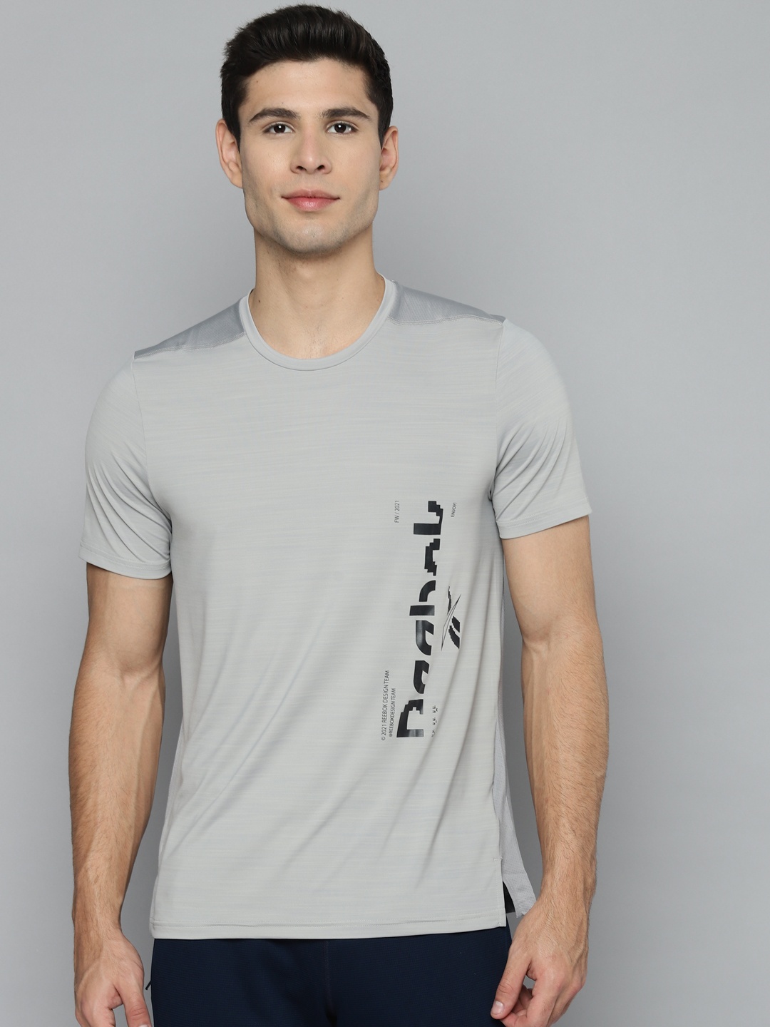 

Reebok Men Grey TS AC Graphic Q4 Brand Logo Print Slim Fit T-shirt
