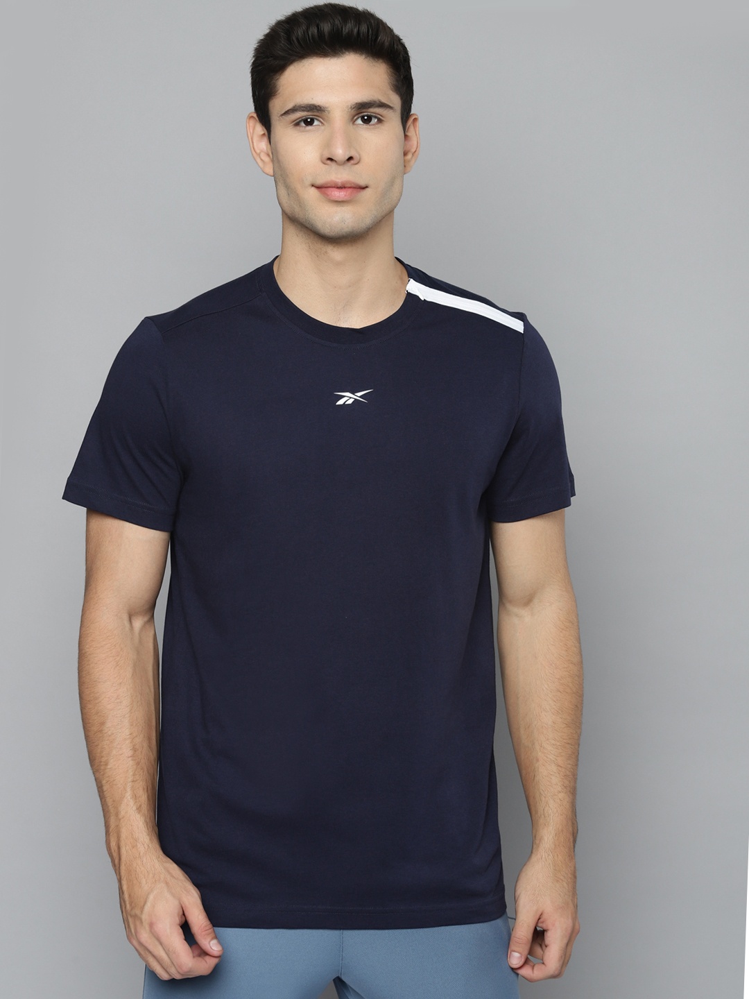 

Reebok Men Navy Blue Pure Cotton Slim Fit Training T-shirt