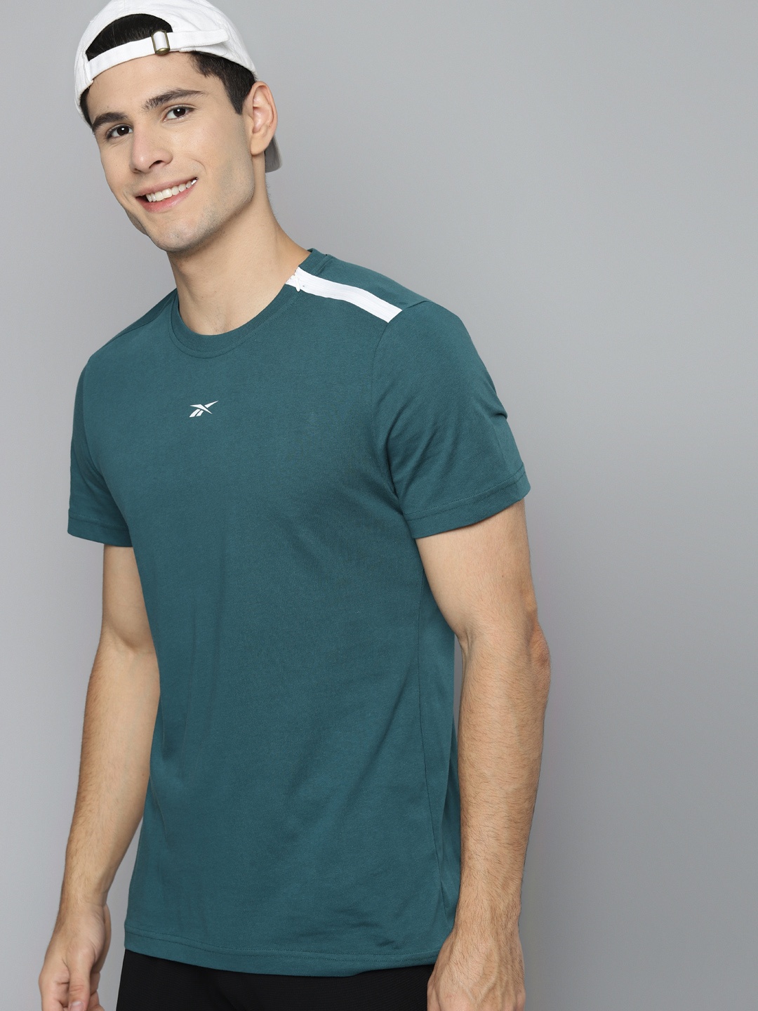

Reebok Men Teal Green Pure Cotton Slim Fit Training T-shirt