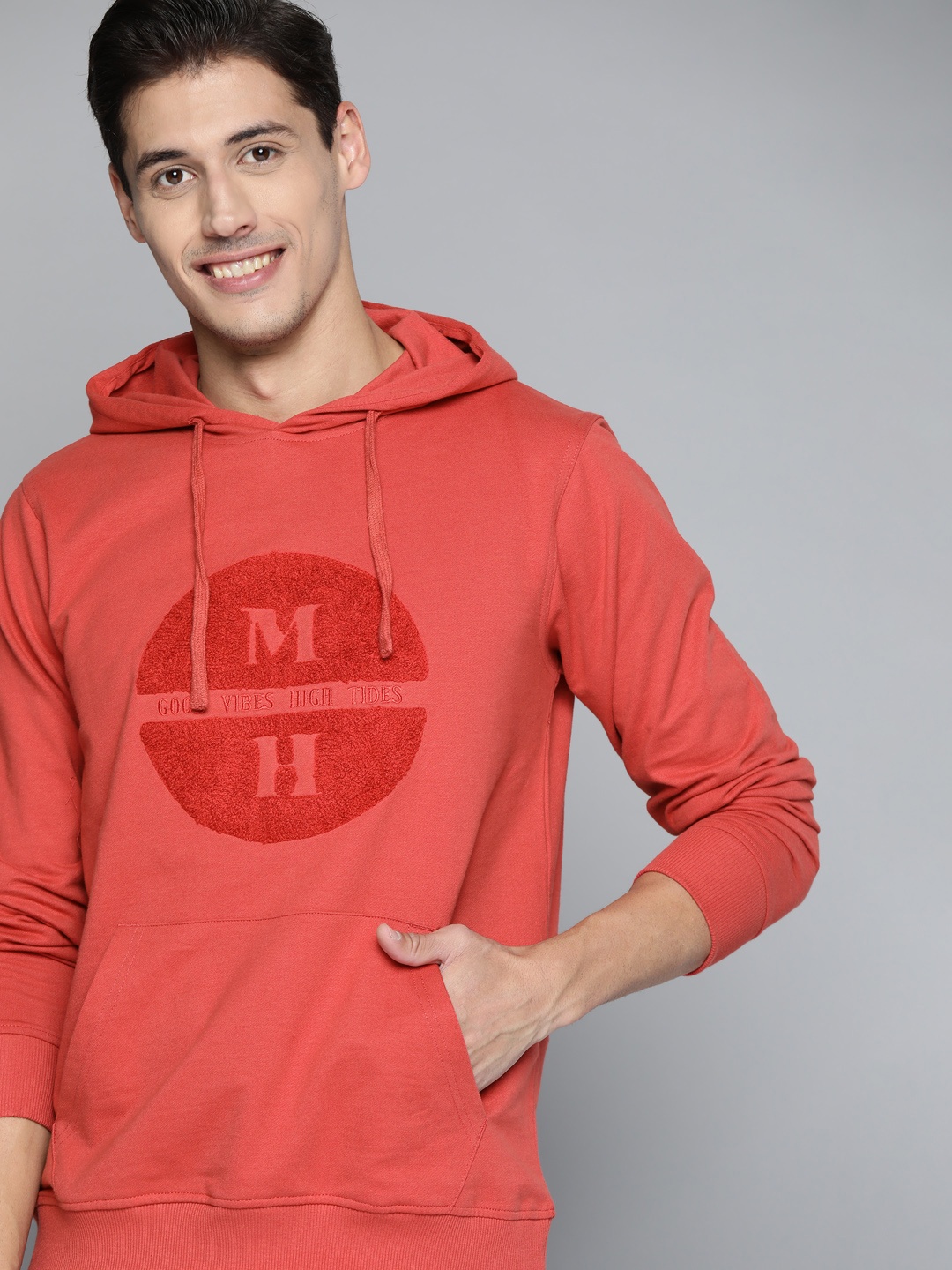

Mast & Harbour Men Red Pure Cotton Hooded Sweatshirt