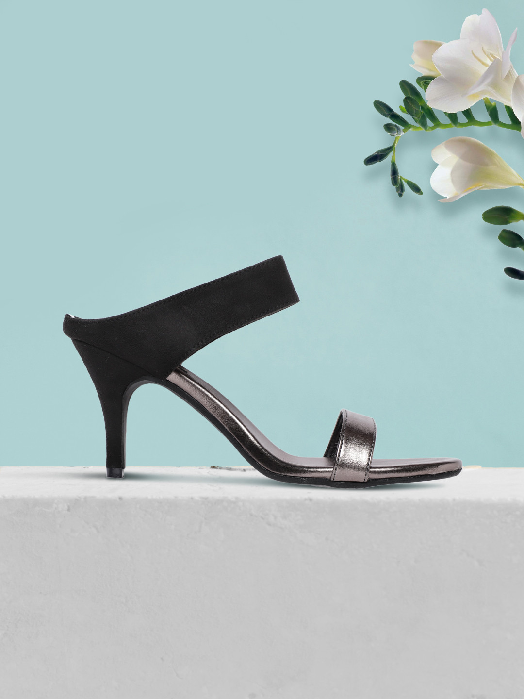 

CORSICA Women Gunmetal-Toned & Black Colourblocked Heels, Metallic