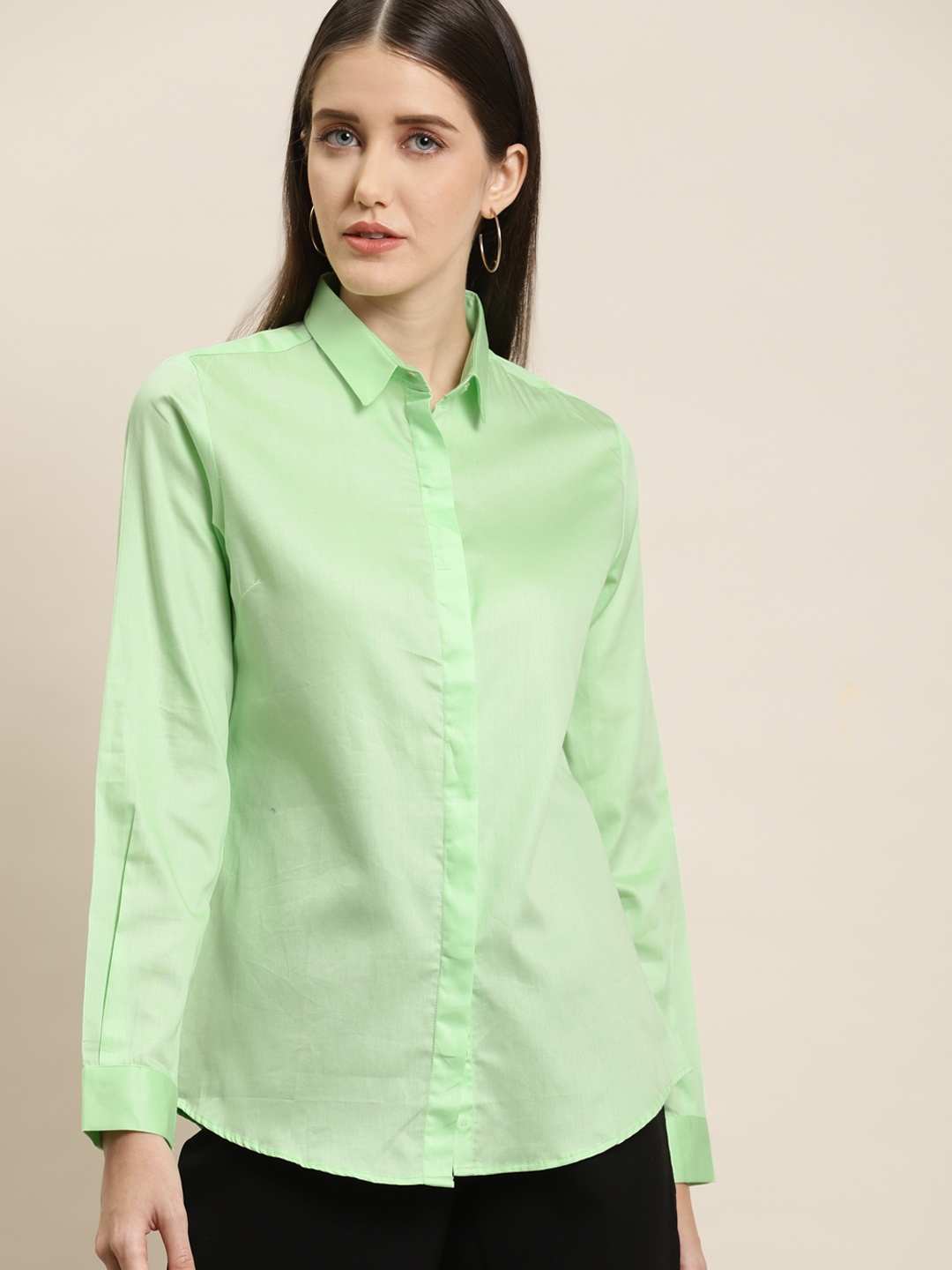

Hancock Women Green Solid Slim Fit Pure Cotton Satin Formal Shirt