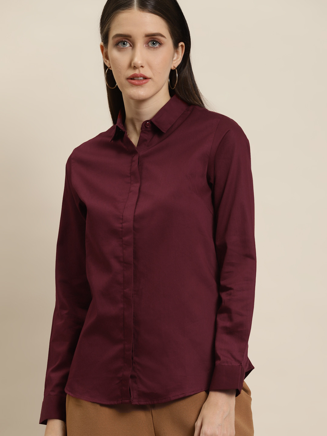 

Hancock Women Maroon Solid Slim Fit Pure Cotton Satin Formal Shirt