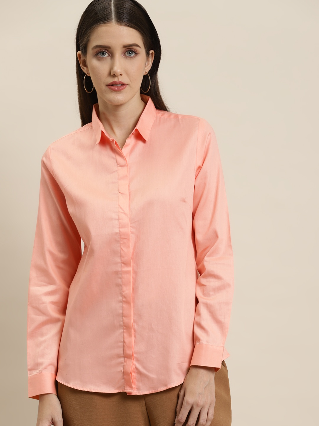 

Hancock Women Peach Solid Slim Fit Pure Cotton Satin Formal Shirt