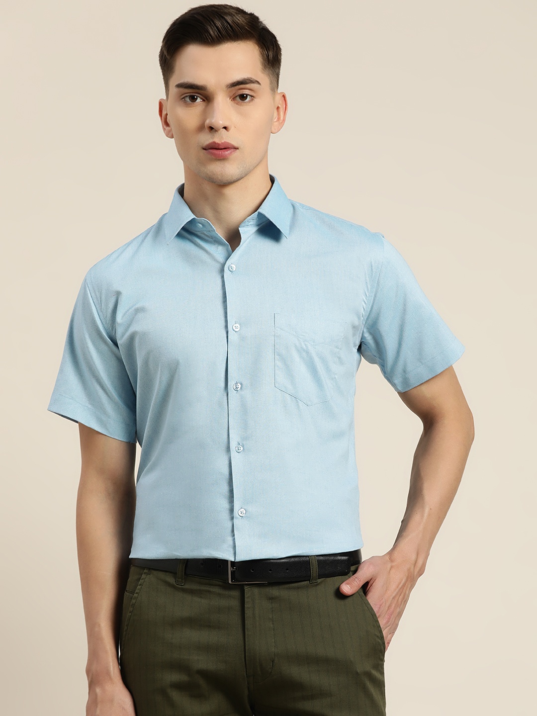 

Hancock Men Turquoise Blue Slim Fit Solid Formal Shirt