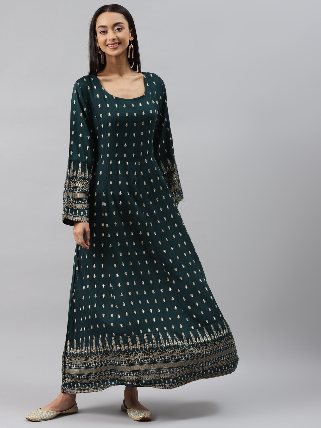 

Meeranshi Green Ethnic Motifs Printed Maxi Dress