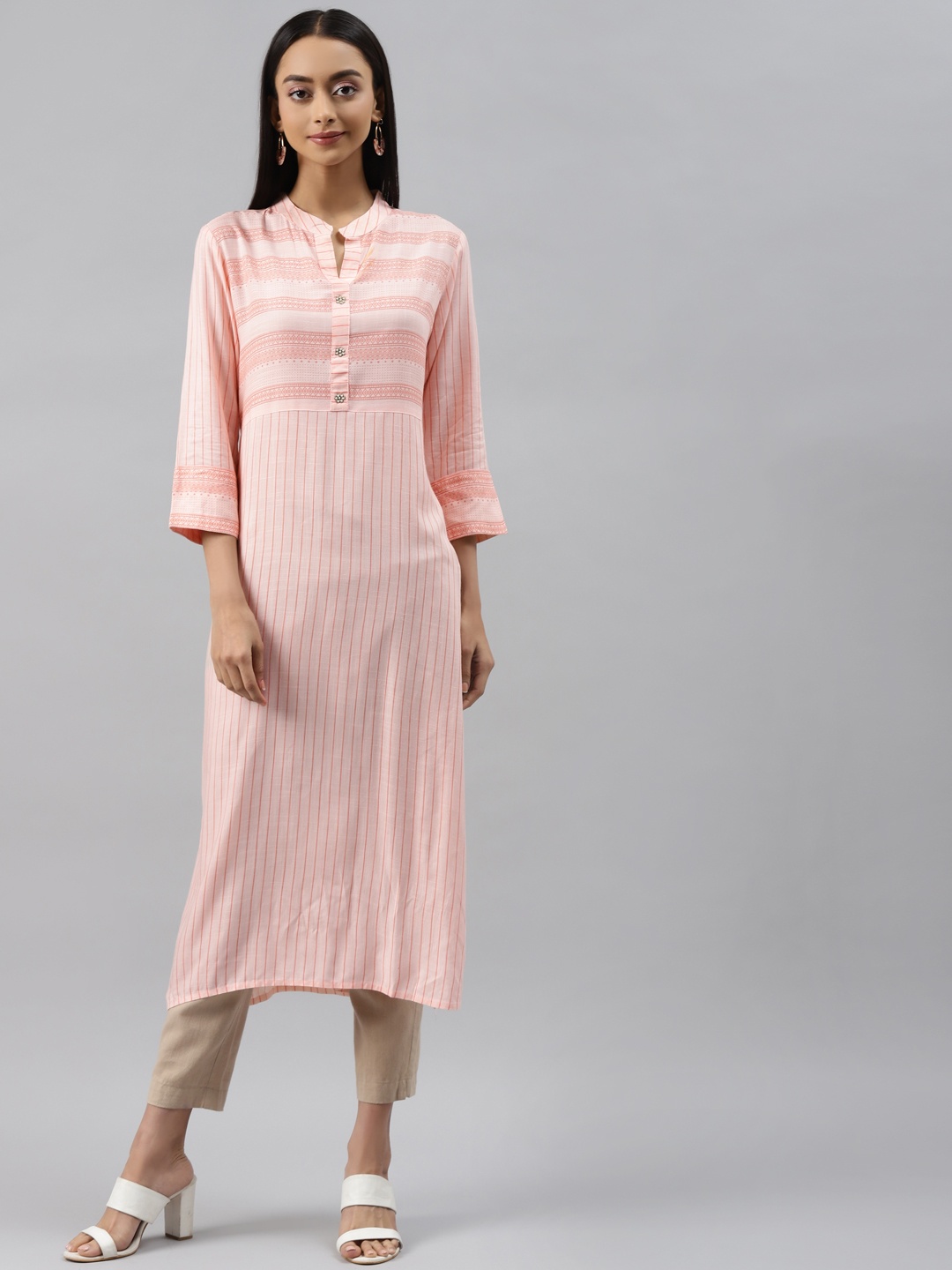 

Meeranshi Women Peach-Coloured Striped Kurta