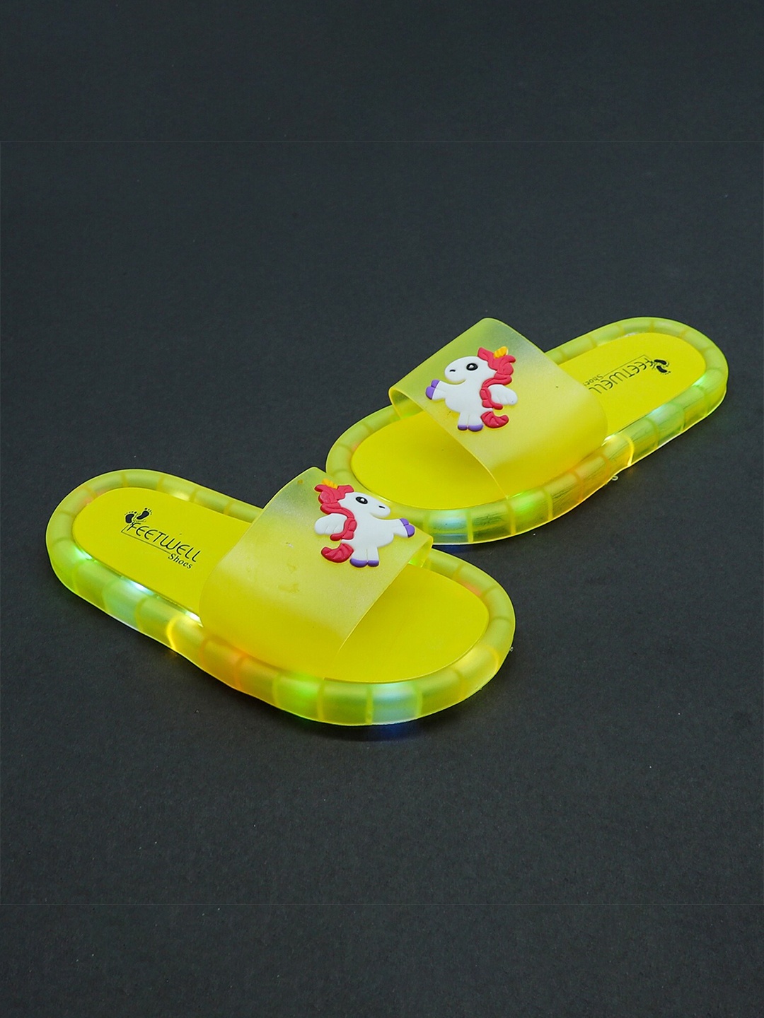 

FEETWELL SHOES Unisex Kids Yellow & White Rubber Sliders