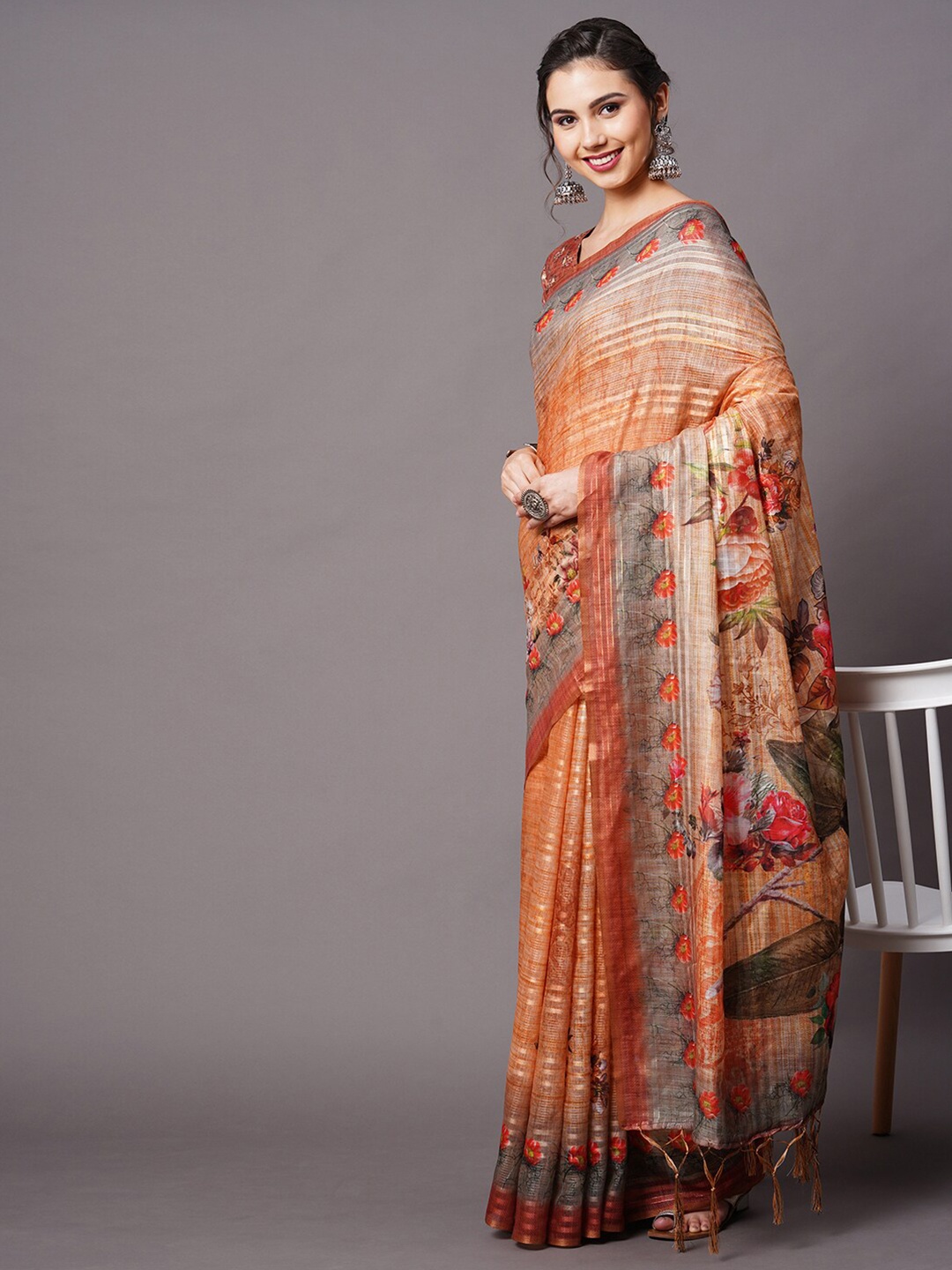 

Mitera Beige & Multicoloured Floral Printed Linen Blend Saree