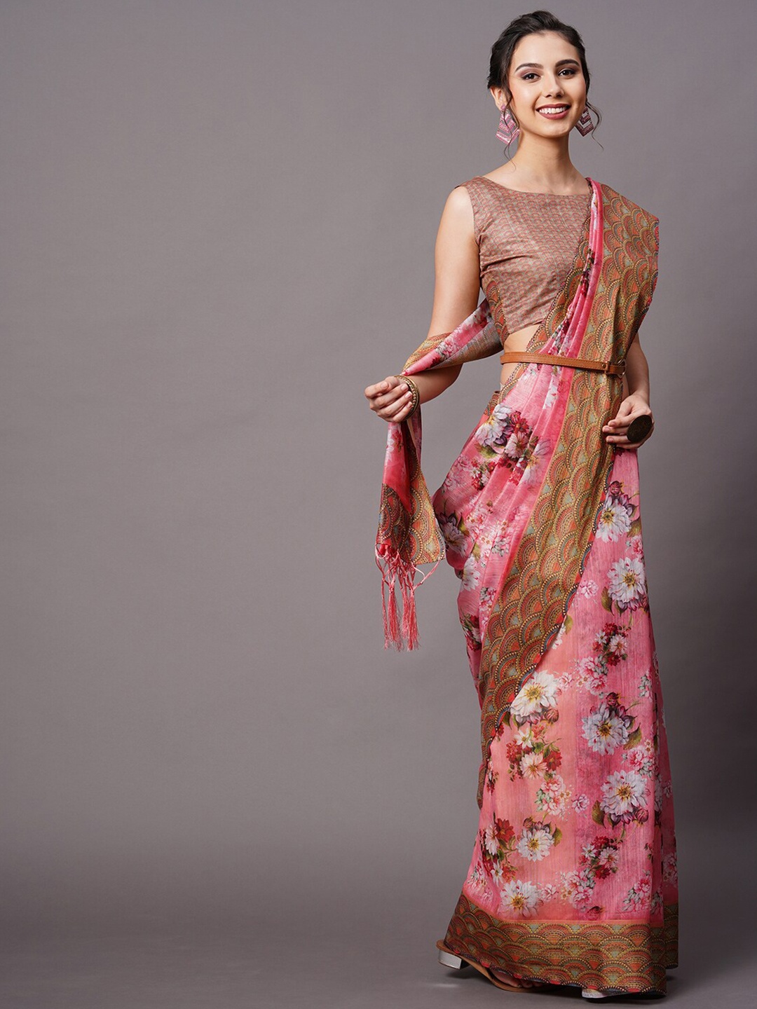 

Mitera Pink & Beige Floral Printed Linen Blend Saree