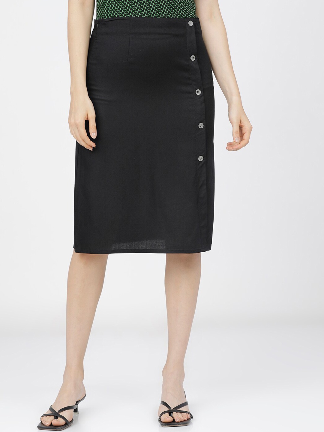 

CHIC BY TOKYO TALKIES Women Black Solid Pencil Knee-Length Skirt