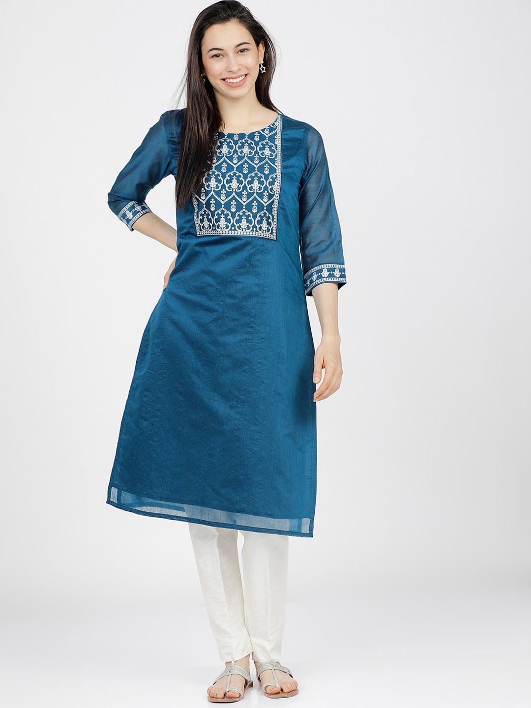 

Vishudh Women Blue Ethnic Motifs Printed Straight Kurta