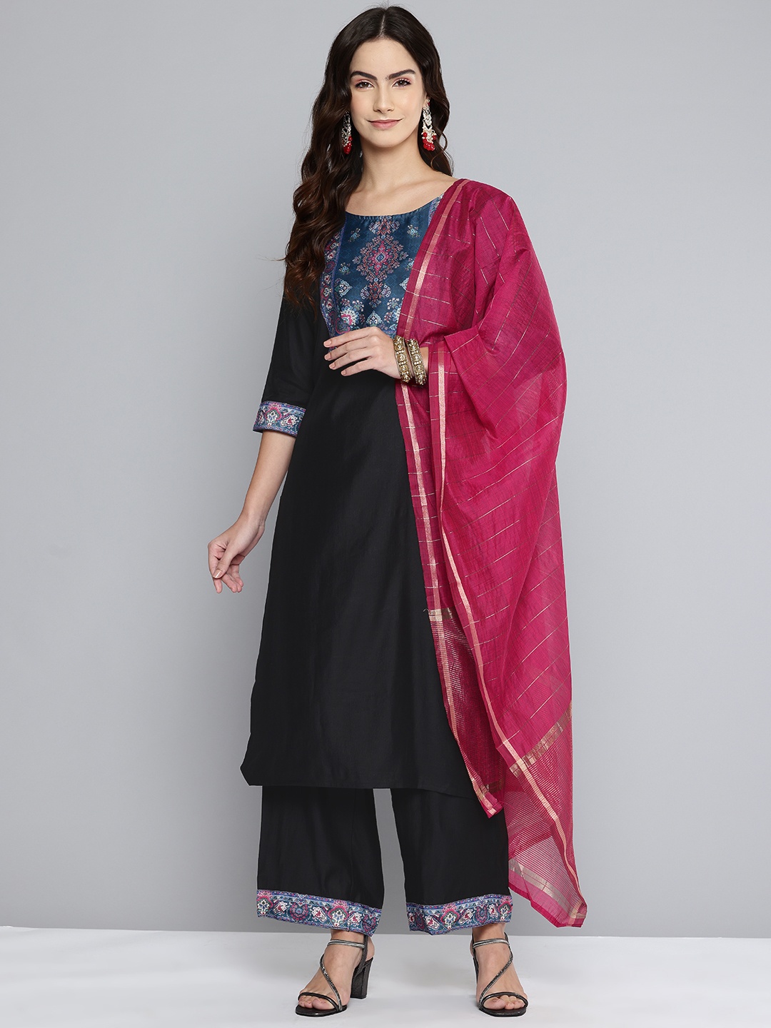 

Vishudh Ethnic Motifs Print Kurta Set With Dupatta, Black