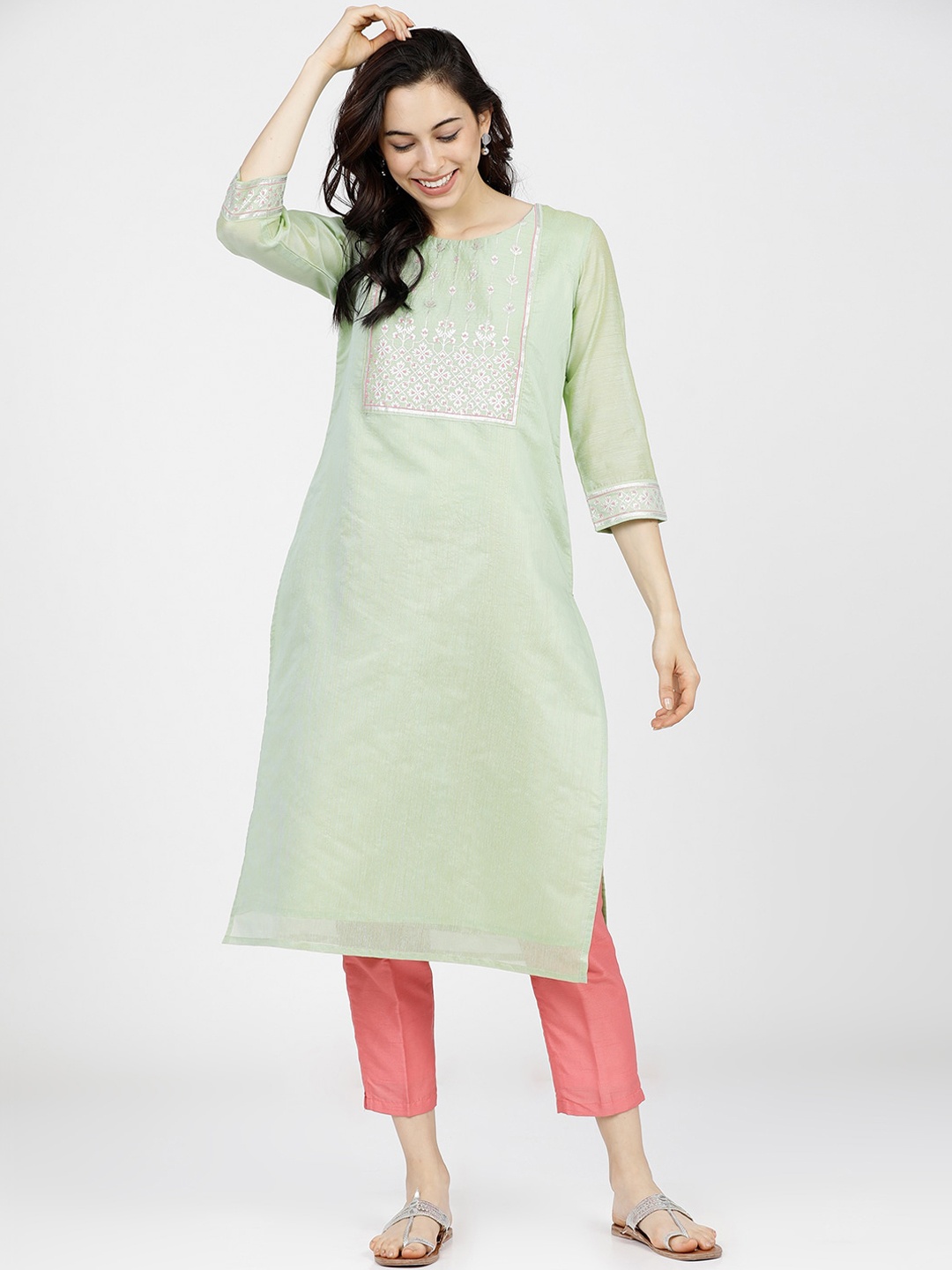 

Vishudh Women Green Floral Yoke Design Kurta