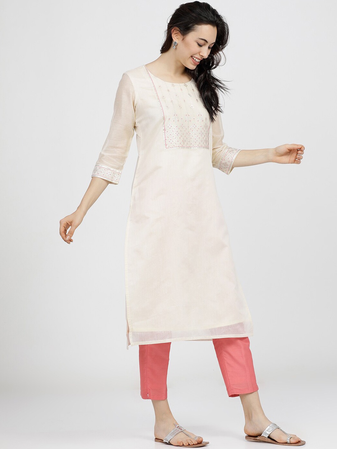 

Vishudh Women Cream-Coloured Ethnic Motifs Printed Straight Kurta