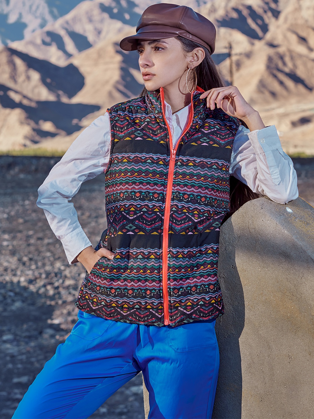 

Oxolloxo Women Red & Navy Blue Reversible Quilted Jacket