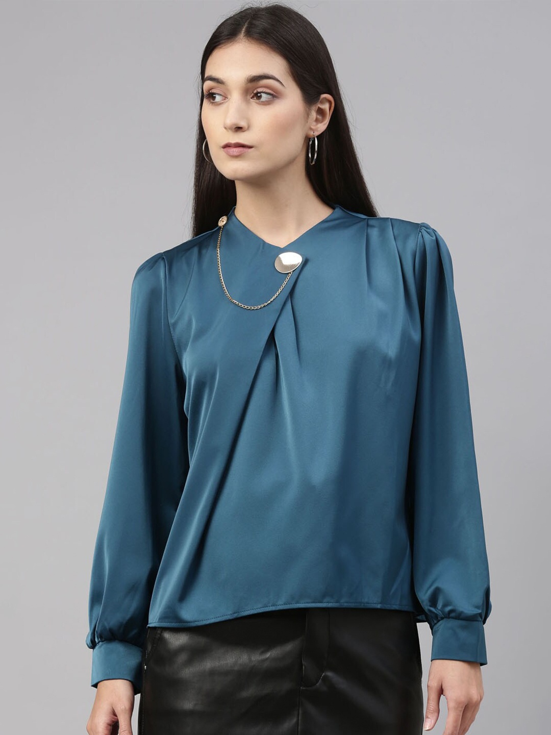 

Insua Women Blue Solid Regular Top
