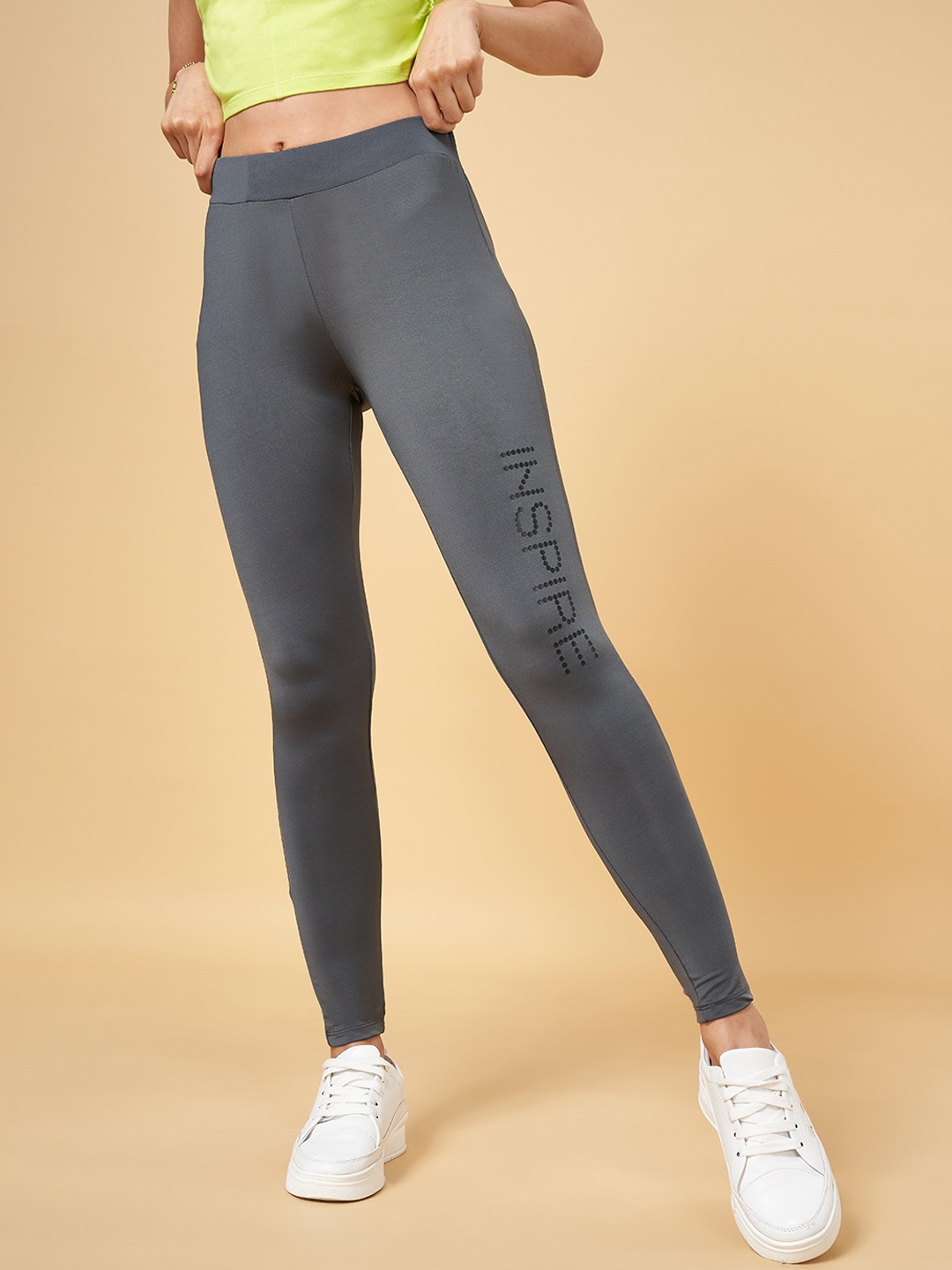 

People Women Grey Solid Skinny Fit Tights