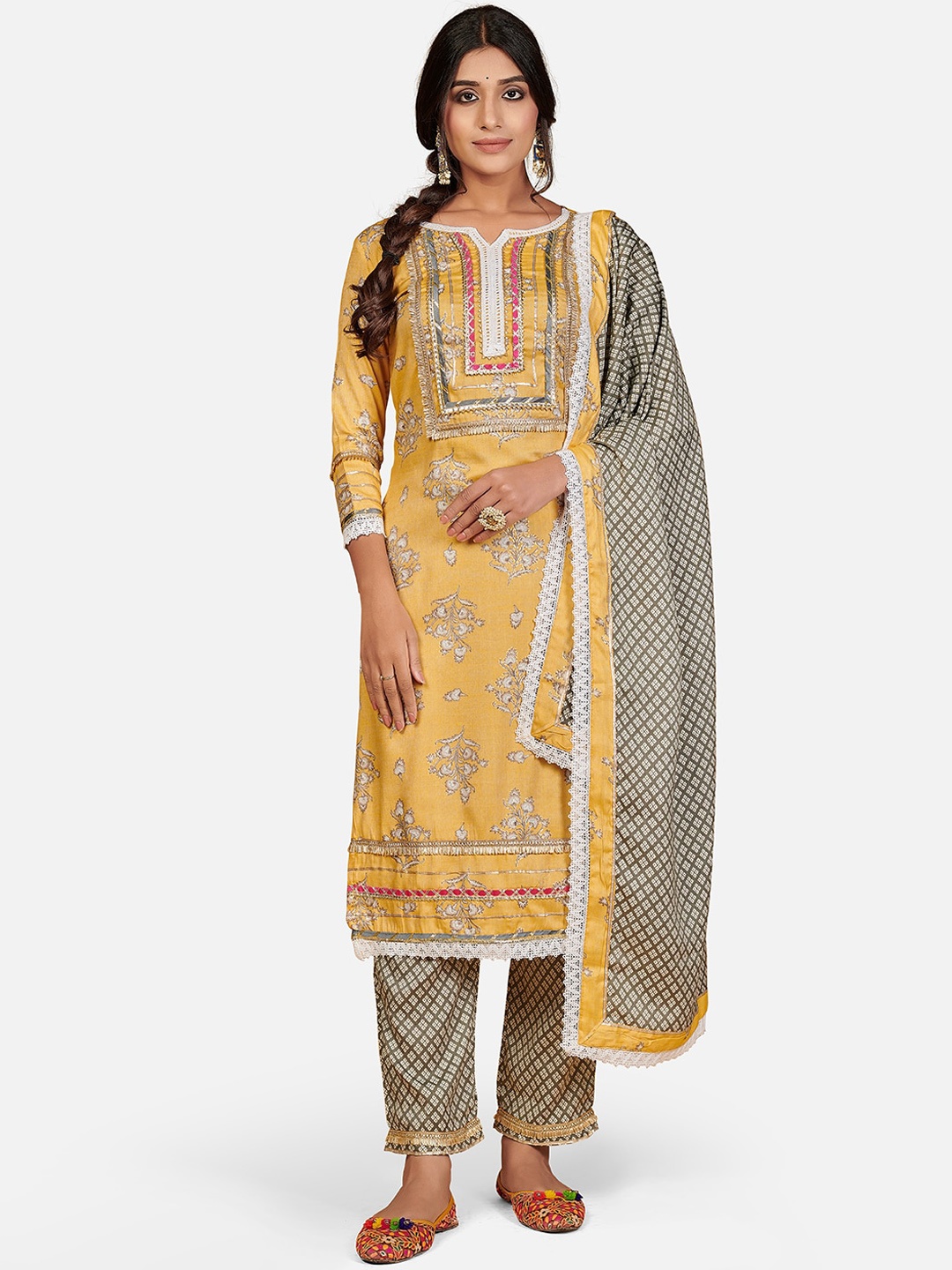 

Vbuyz Women Yellow Floral Printed Regular Kurta with Trousers & With Dupatta