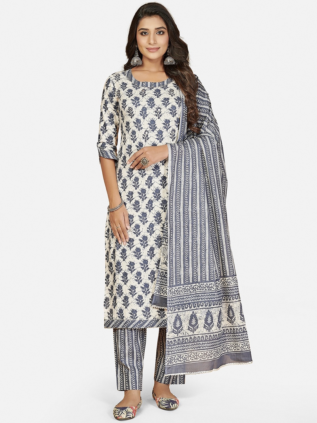 

Vbuyz Women Grey Floral Printed Regular Thread Work Pure Cotton Kurta with Trousers & With Dupatta