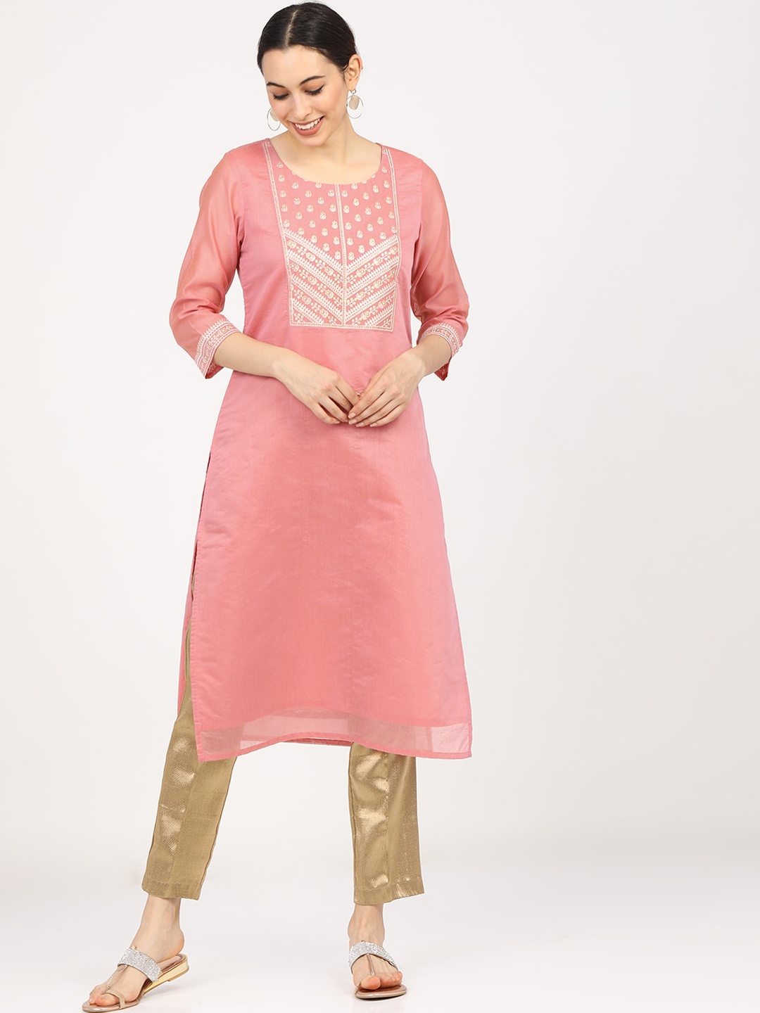 

Vishudh Women Peach-Coloured Ethnic Motifs Yoke Design Kurta