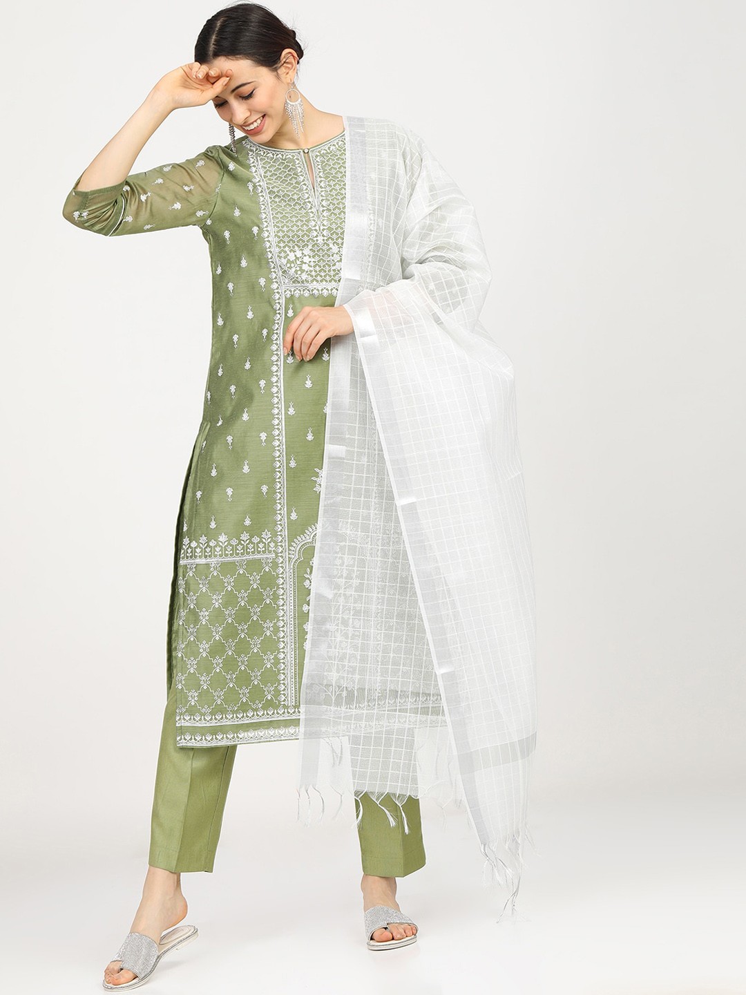 

Vishudh Women Green & White Floral Printed Regular Kurta With Trousers & Dupatta