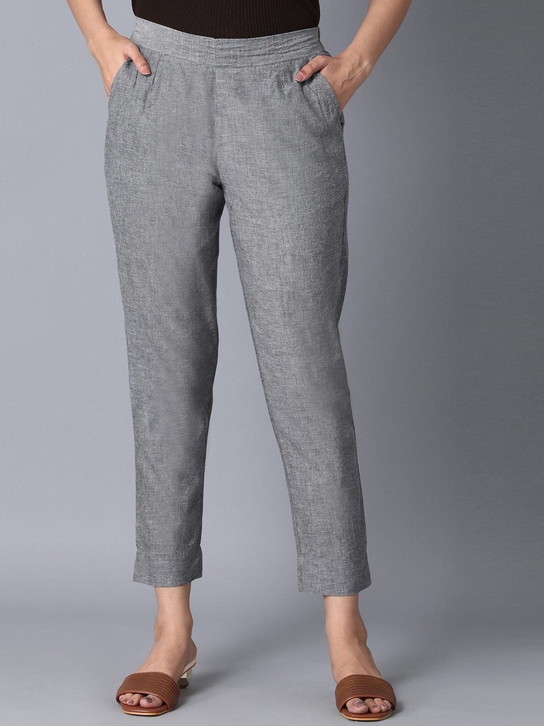 

elleven Women Grey Cropped Trousers