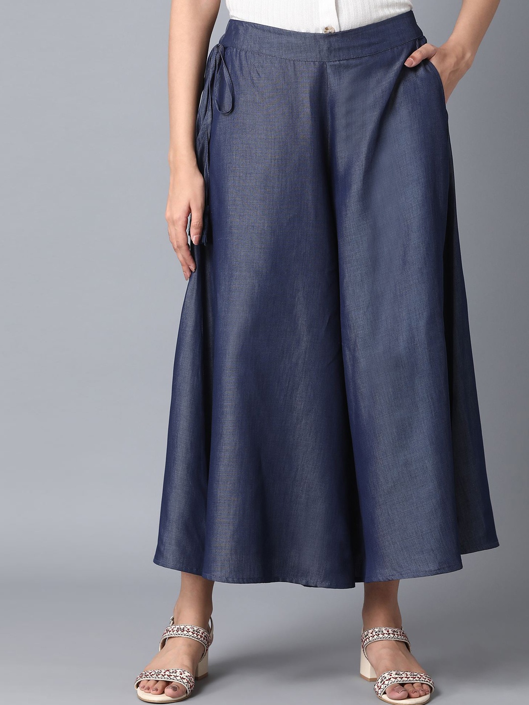 

elleven Women Blue Flared Cropped Palazzos
