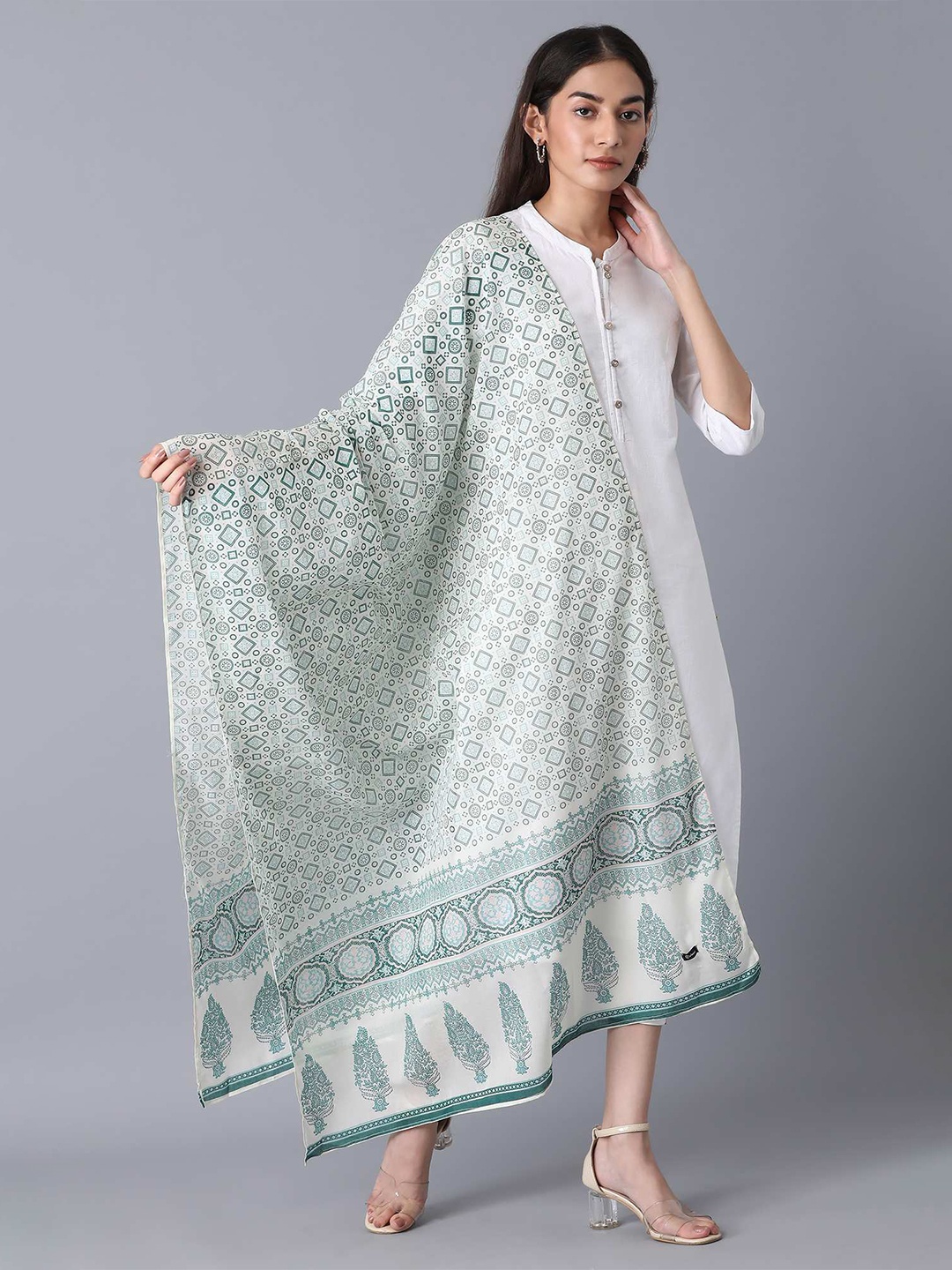 

elleven Green & White Ethnic Motifs Printed Pure Cotton Dupatta