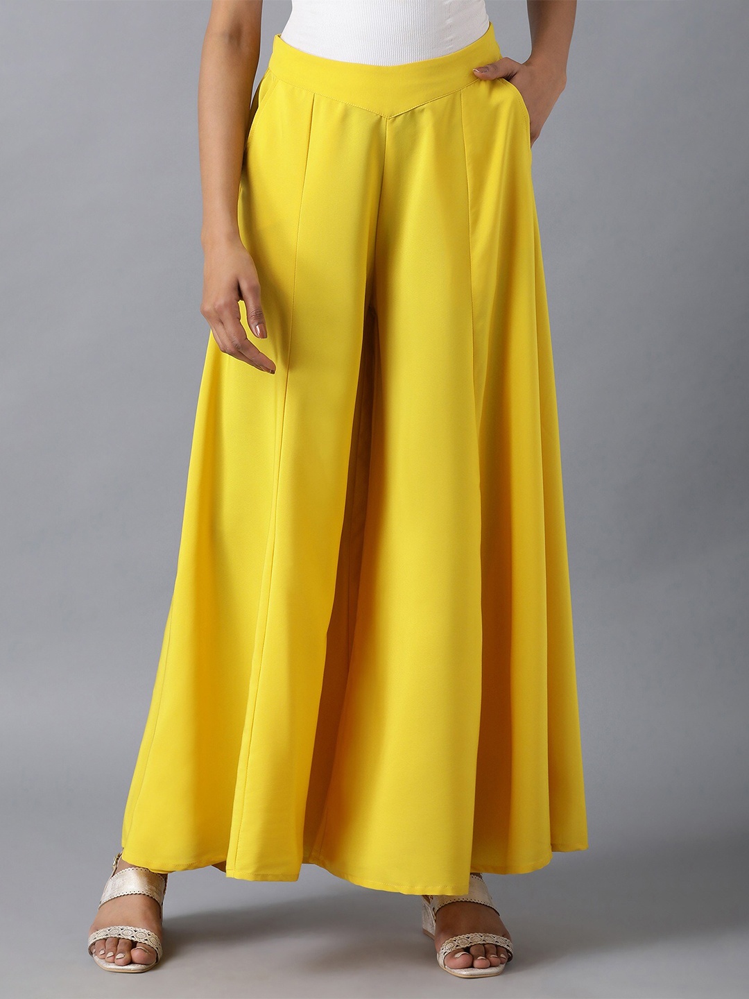 

elleven Women Women Yellow Flared Palazzos