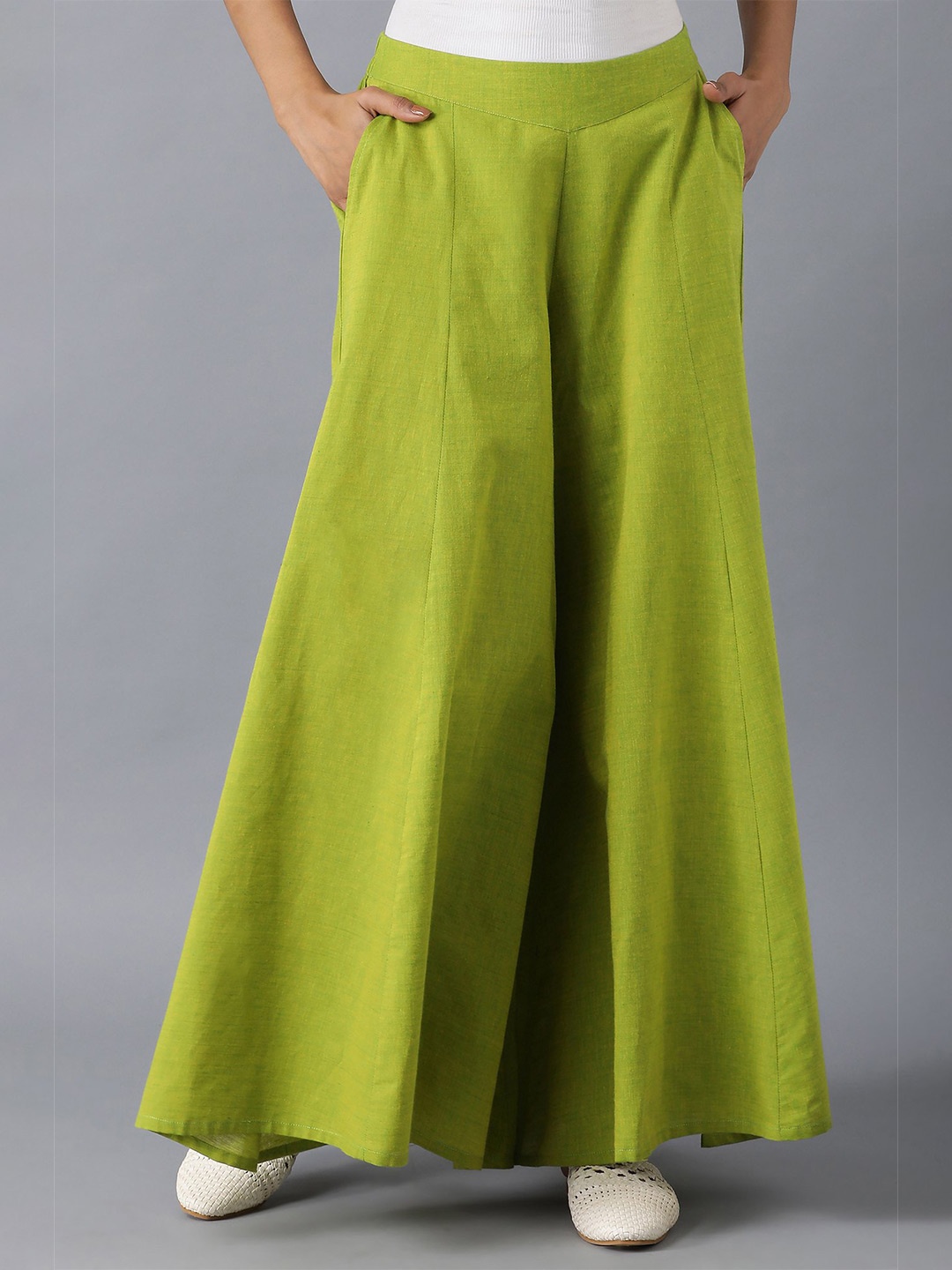

elleven Women Green Flared Palazzos