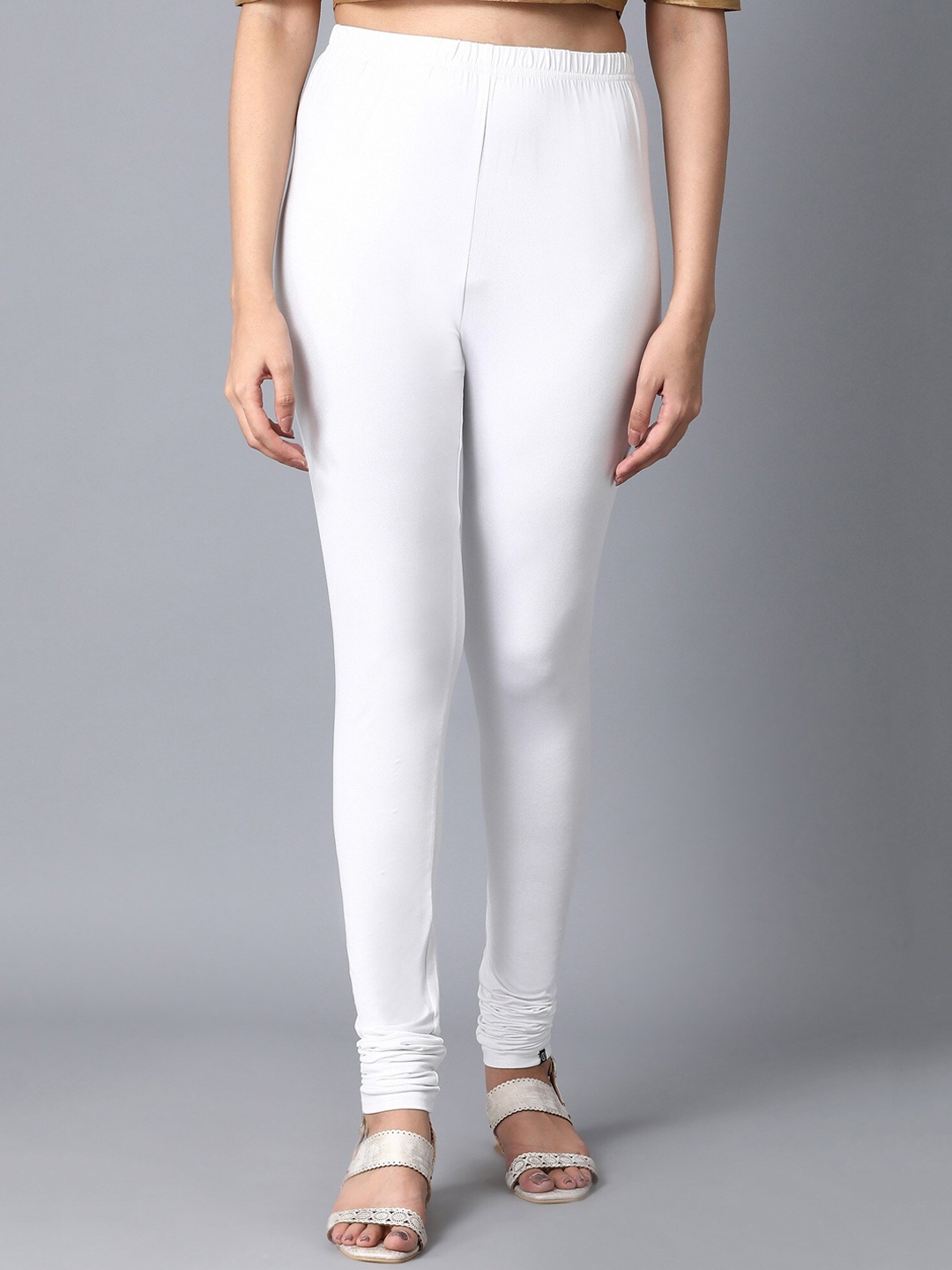 

elleven White Solid Pure Cotton Churidar-Length Leggings