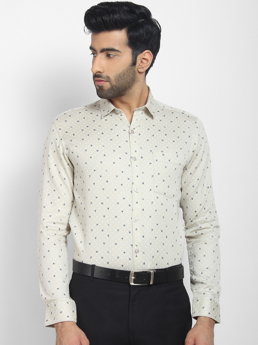 

cape canary Men Cream-Coloured Opaque Printed Casual Cotton Shirt