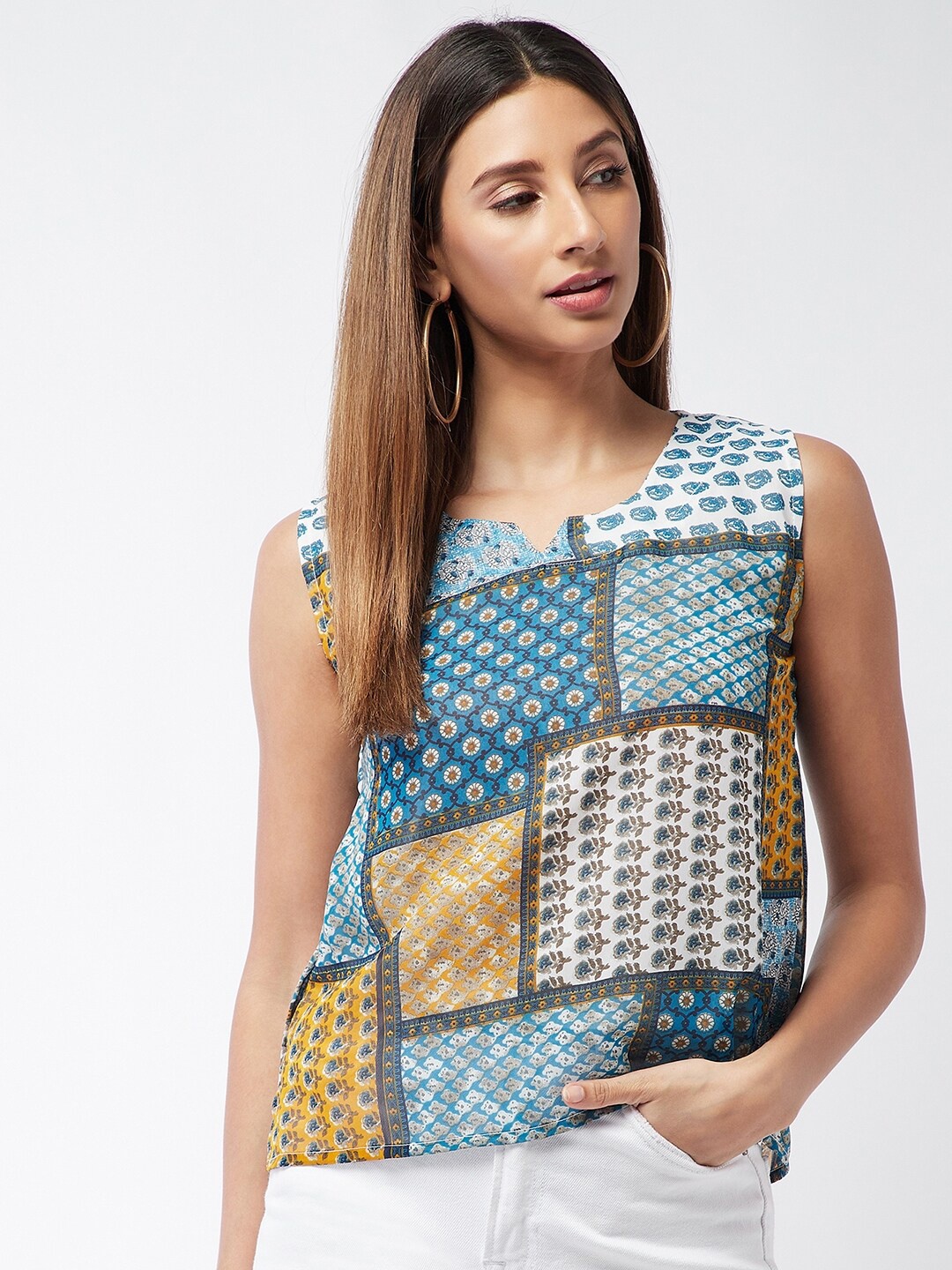 

InWeave Blue & White Floral Regular Top