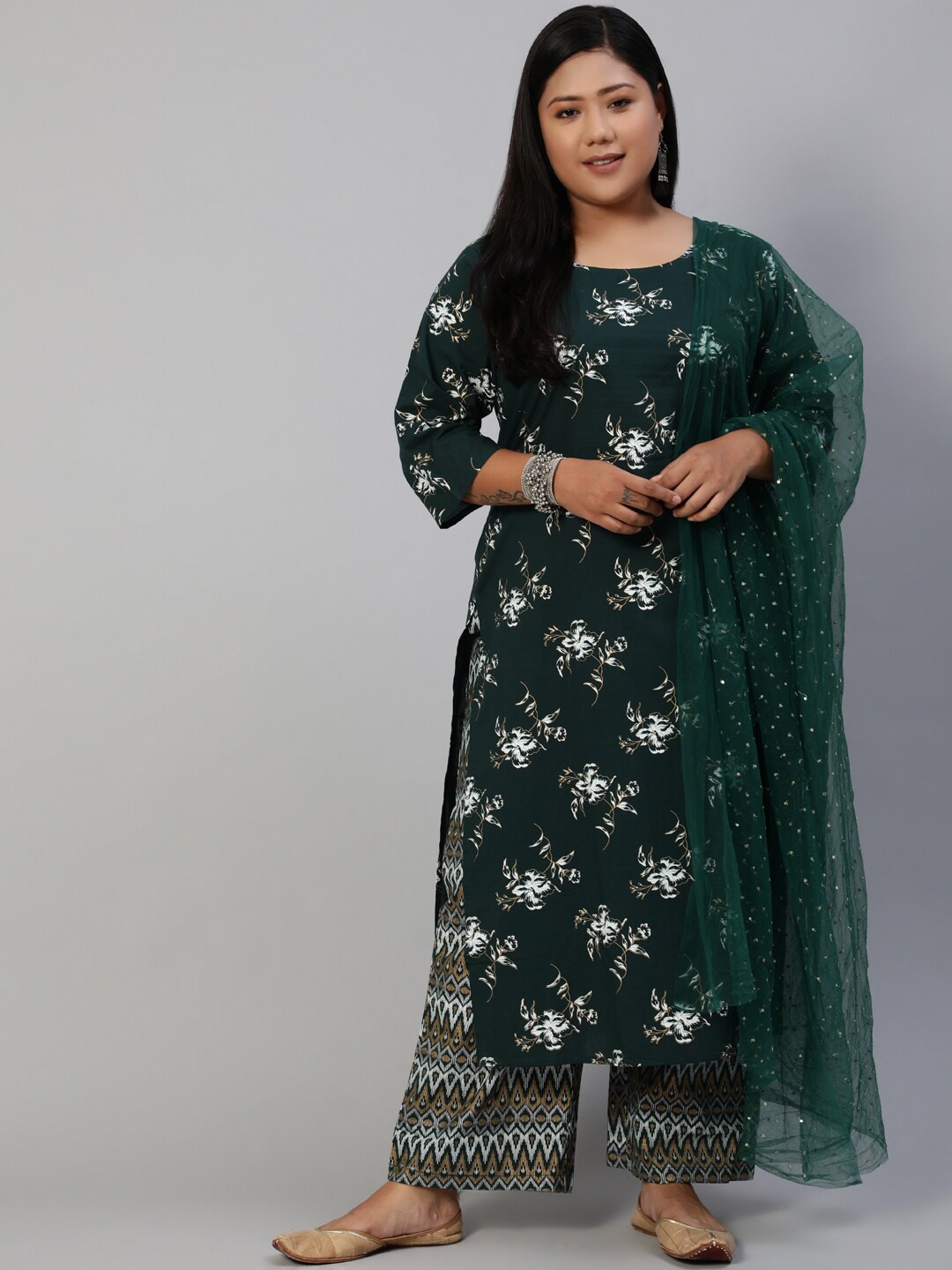 

Nayo Women Green & White Floral Printed Regular Pure Cotton Kurta With Palazzos & Dupatta
