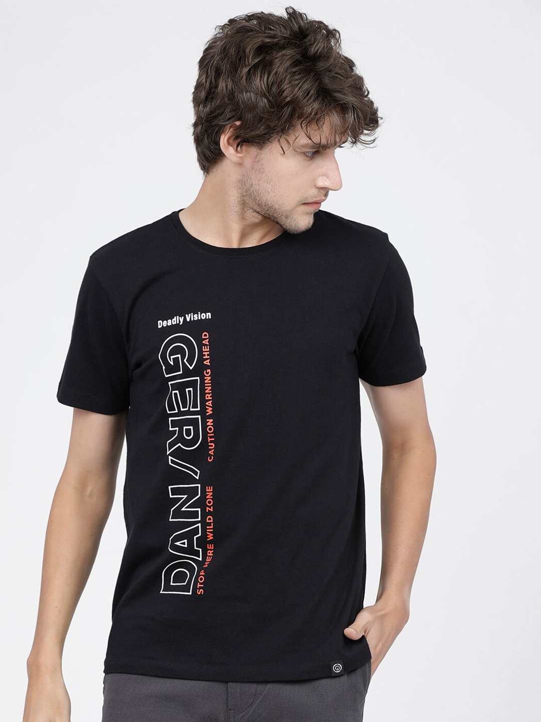 

LOCOMOTIVE Men Black Typography Printed T-shirt