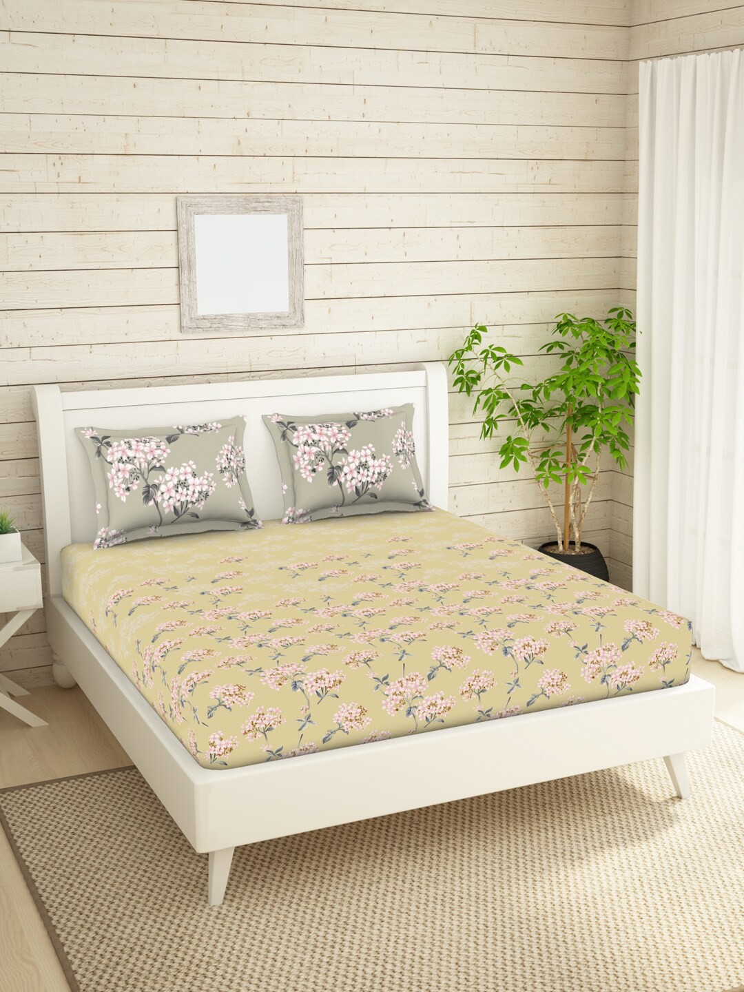 

SPACES Yellow & Grey Floral Printed 144 TC Queen Bedsheet With 2 Pillow Covers