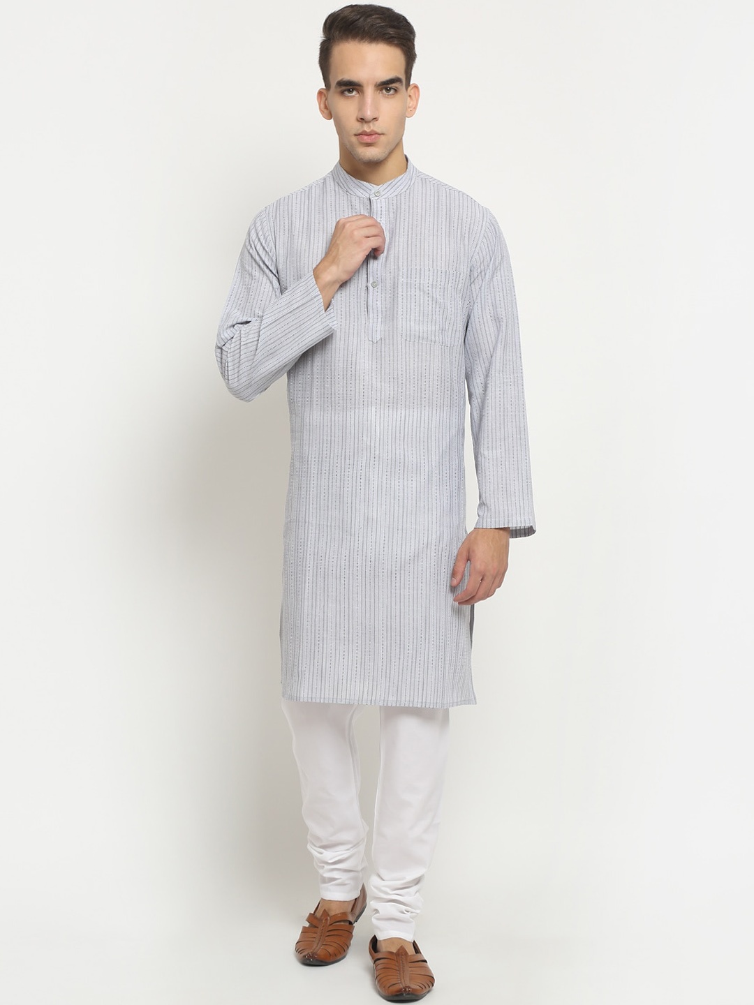 

NEUDIS Men Grey & Black Striped Thread Work Indie Prints Handloom Kurta