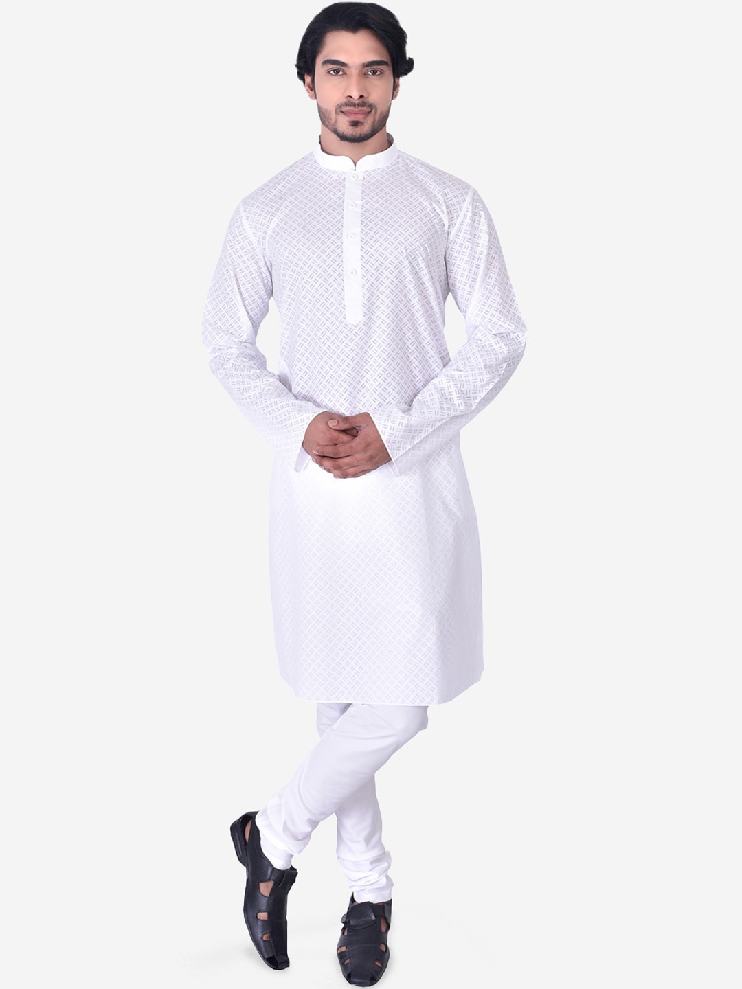 

Manthan Men White Chikankari Kurta