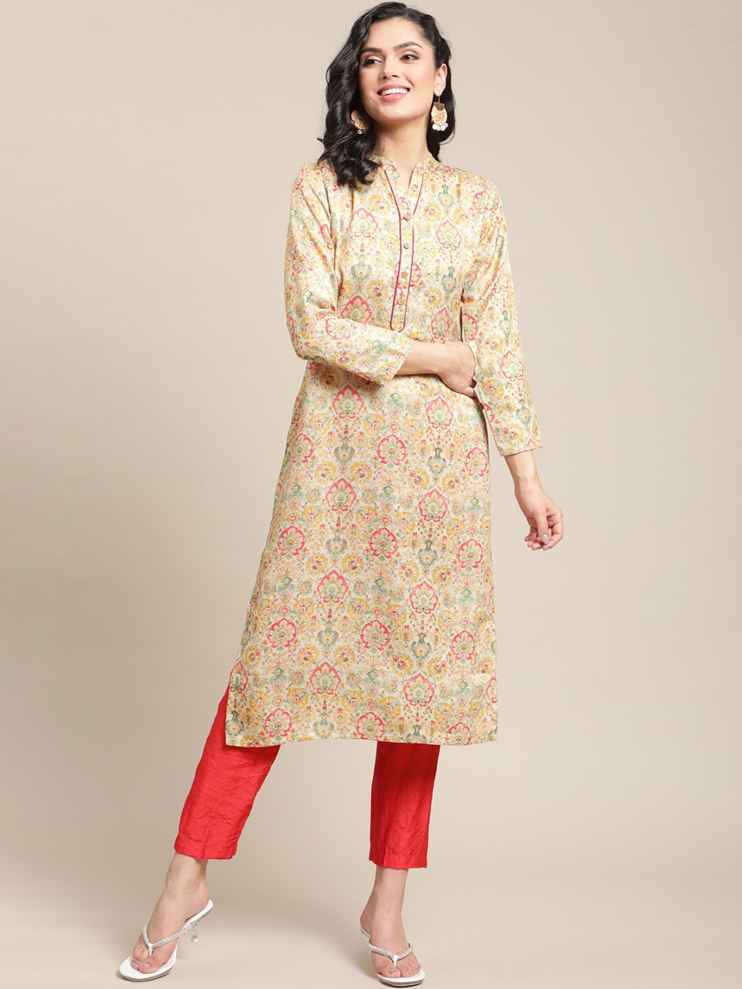 

Varanga Cream-Coloured & Pink Floral Printed Mandarin Collar Woolen Straight Kurta