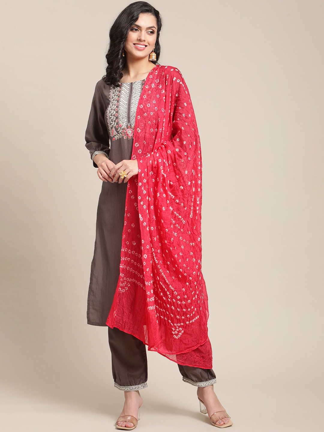 

Varanga Women Grey Yoke Design Kurta with Trousers & Dupatta