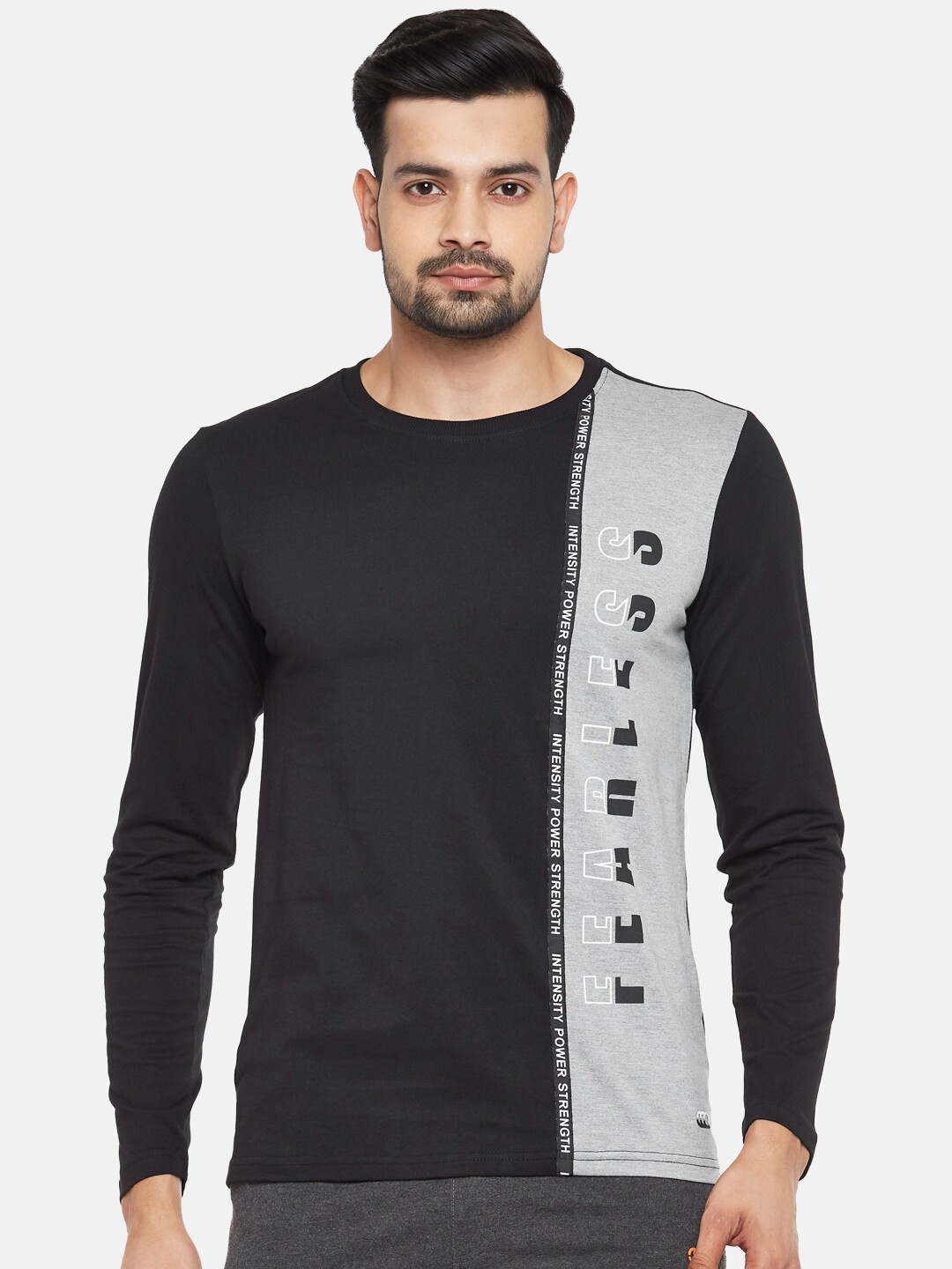 

Ajile by Pantaloons Men Black Typography Printed Slim Fit T-shirt